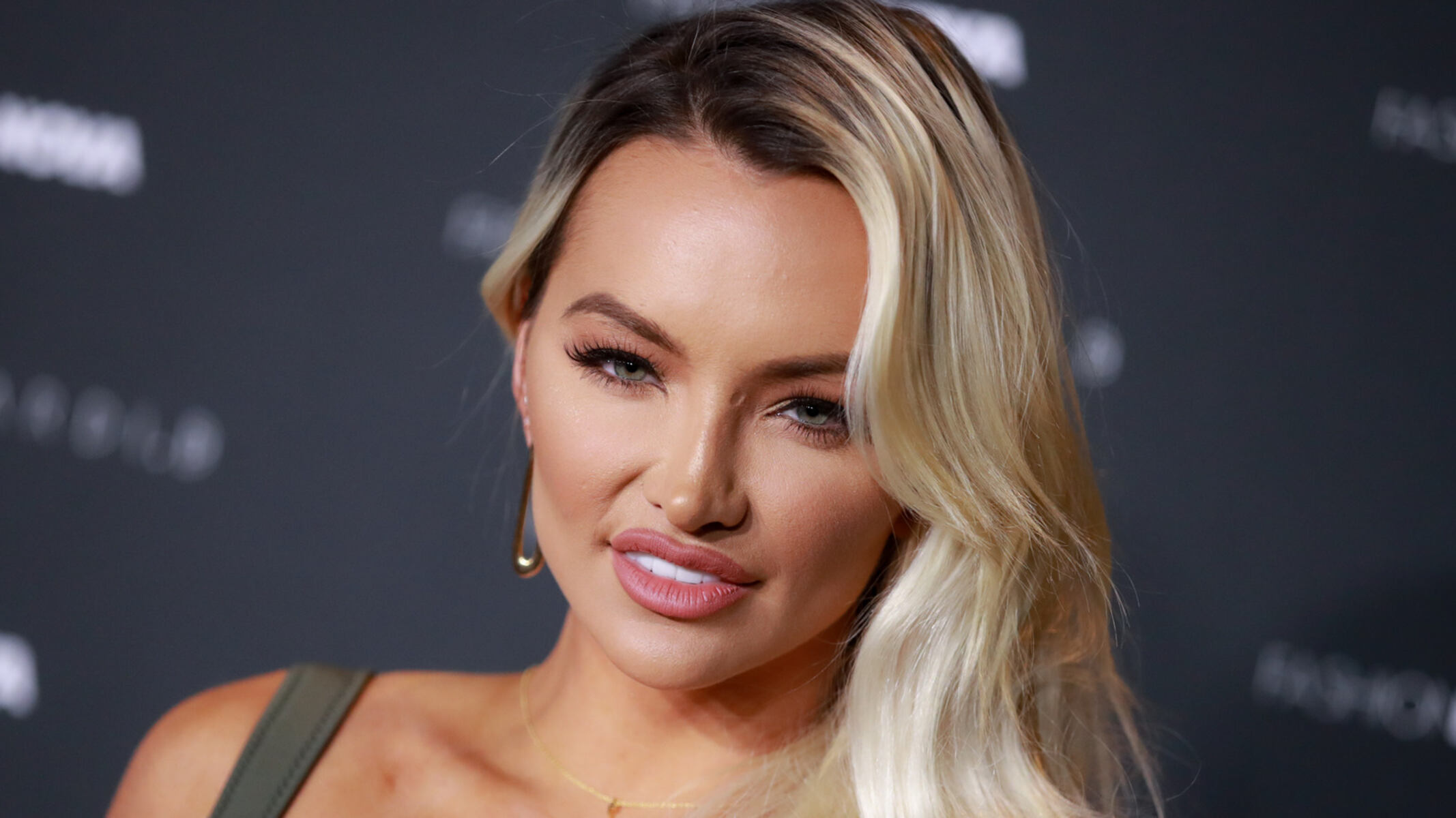 11-mind-blowing-facts-about-lindsey-pelas