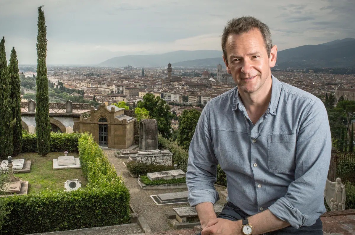 11-surprising-facts-about-alexander-armstrong