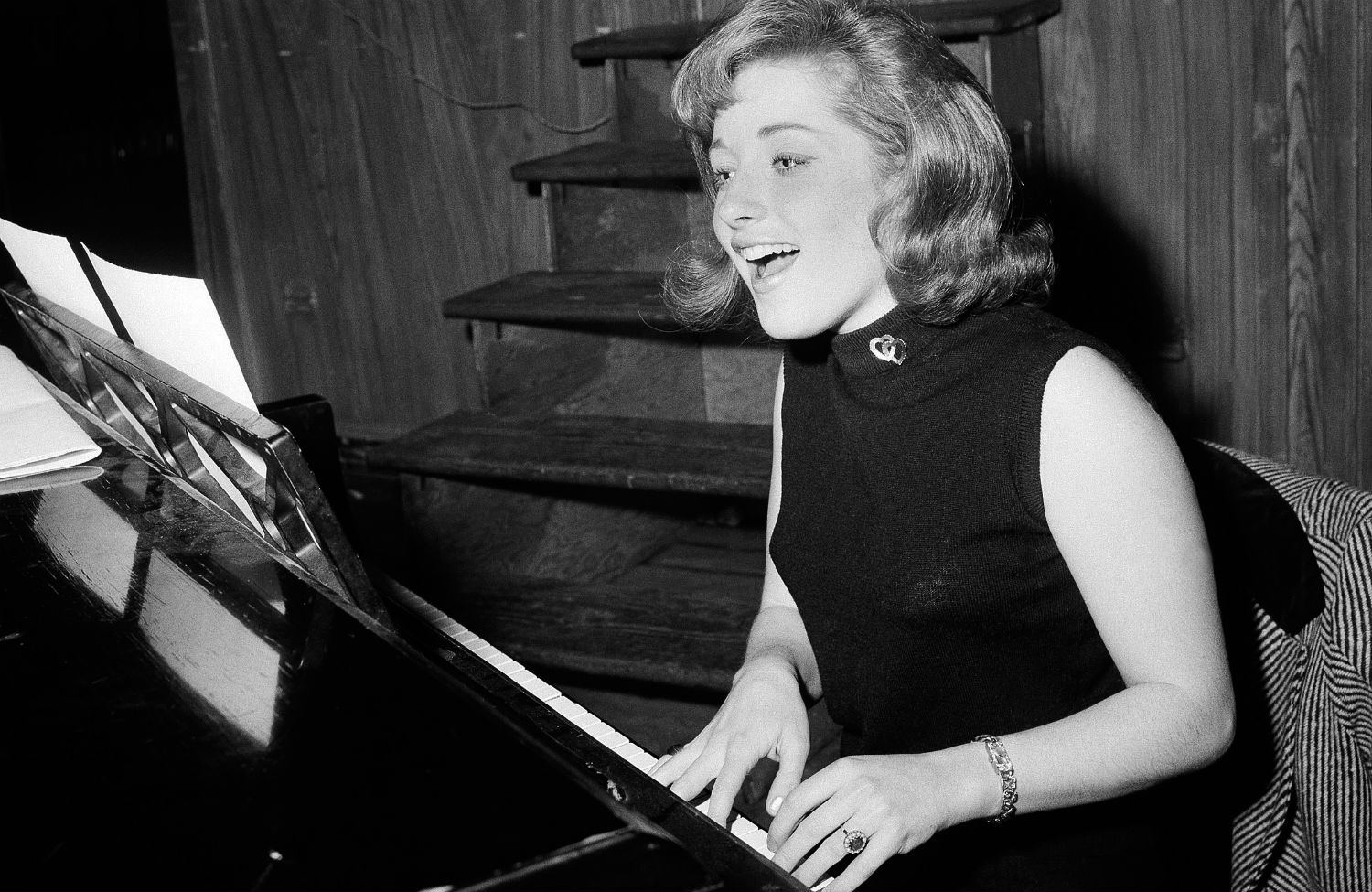 12-enigmatic-facts-about-lesley-gore