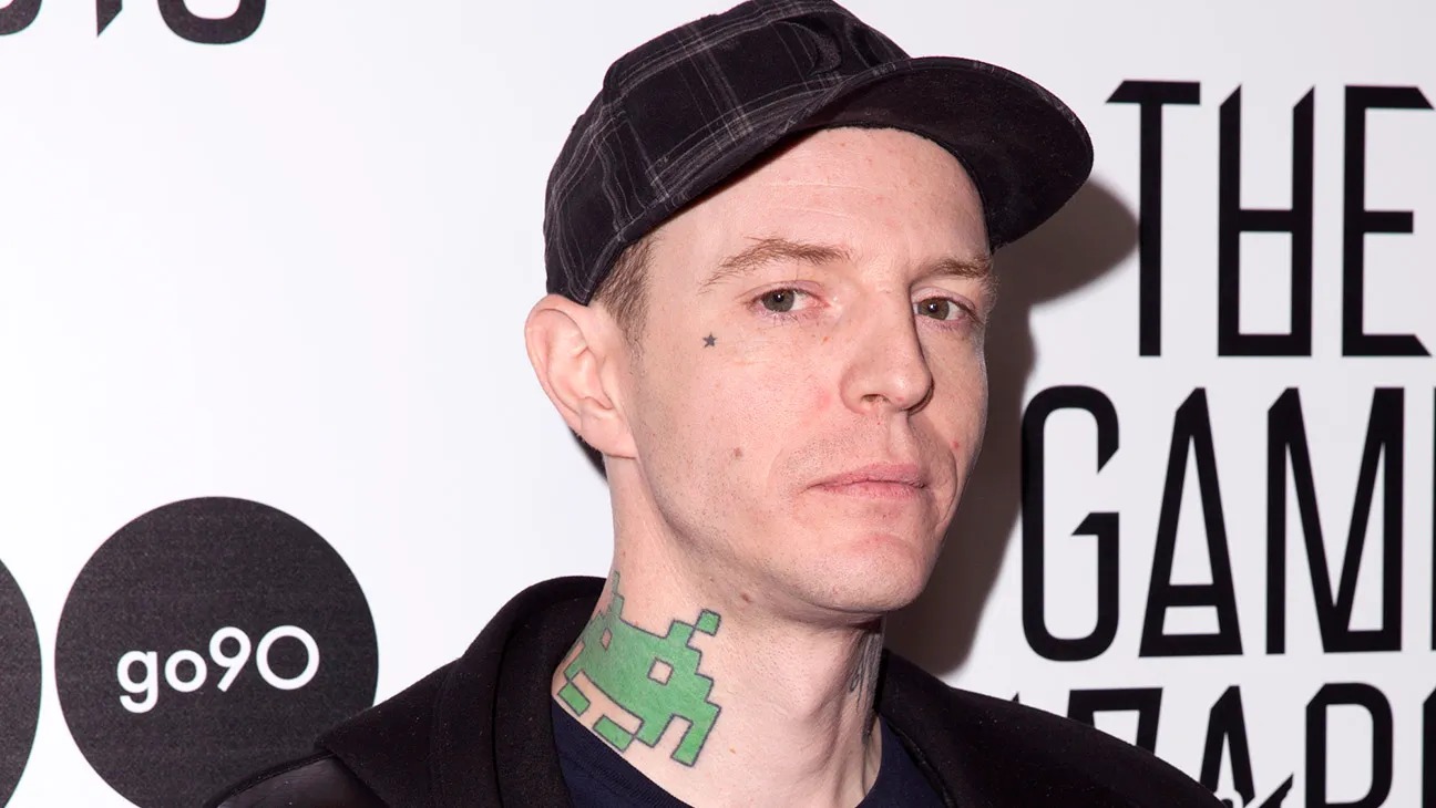 12-extraordinary-facts-about-deadmau5