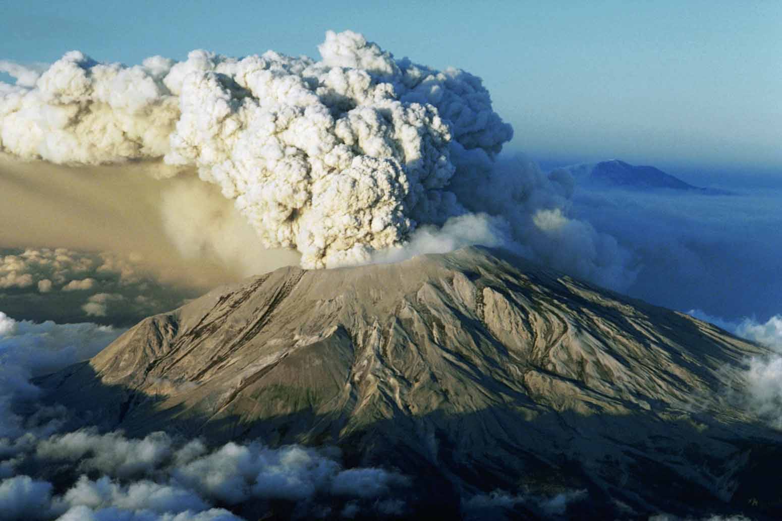 12-extraordinary-facts-about-volcanic-ash-clouds