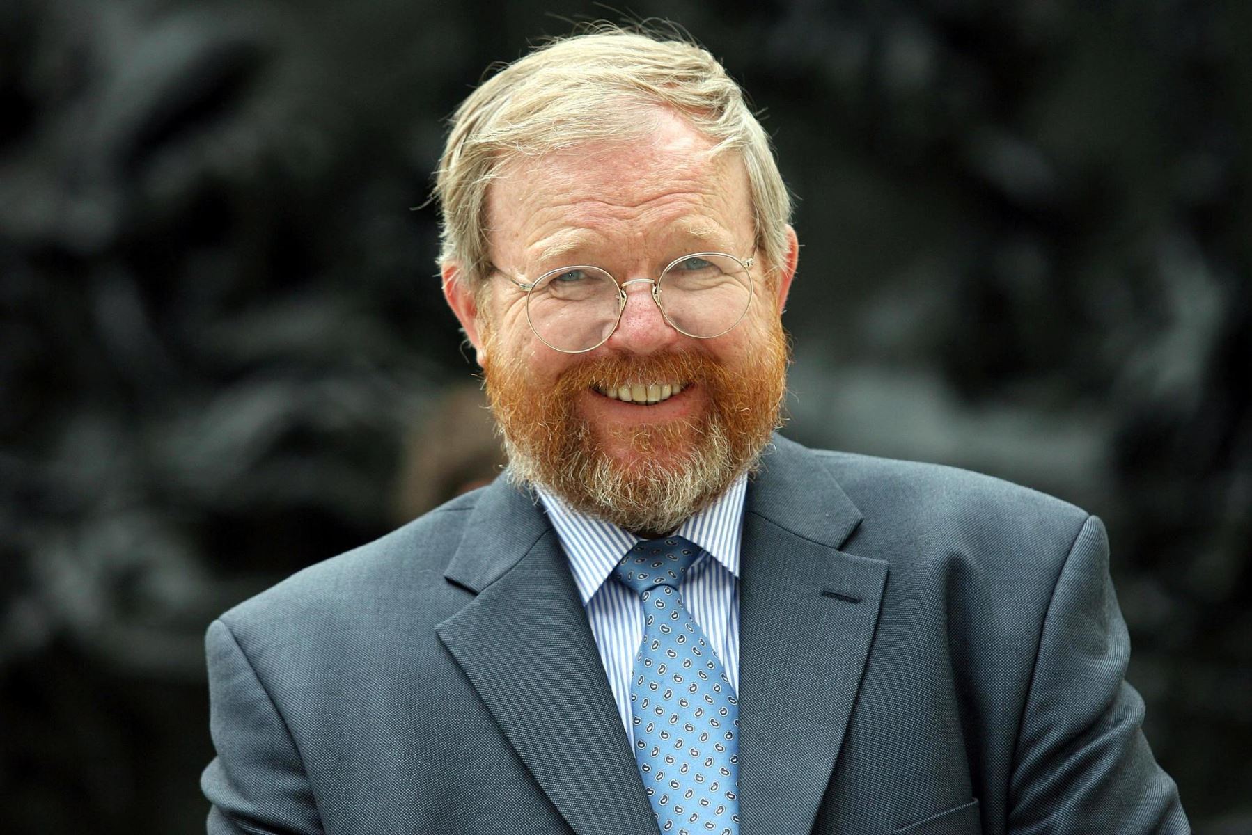 13 Astounding Facts About Bill Bryson - Facts.net