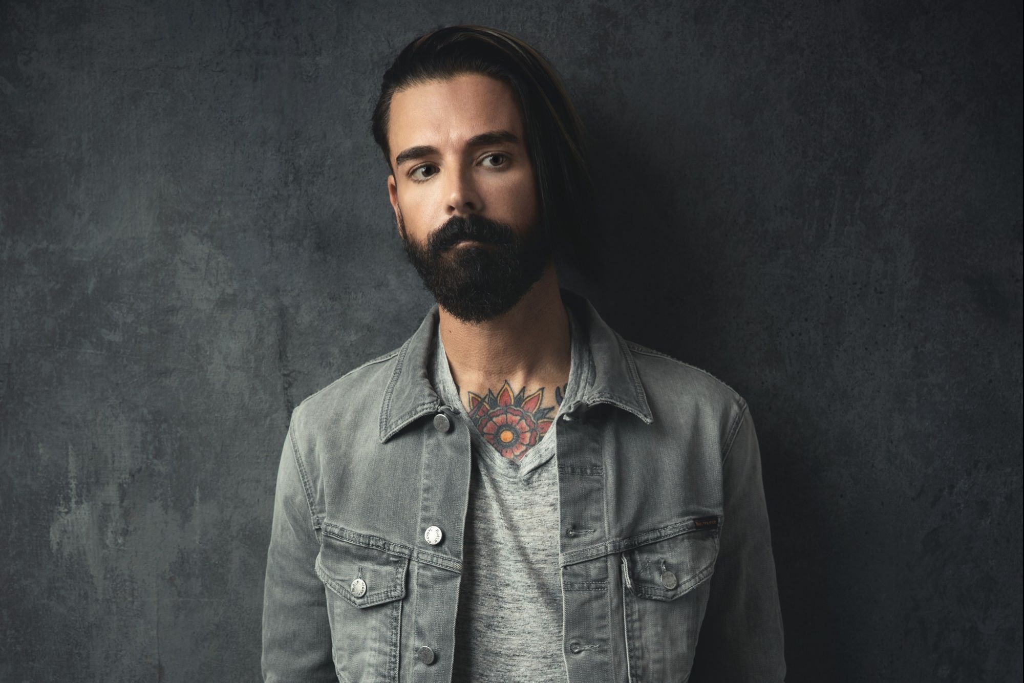 13-enigmatic-facts-about-chris-carrabba