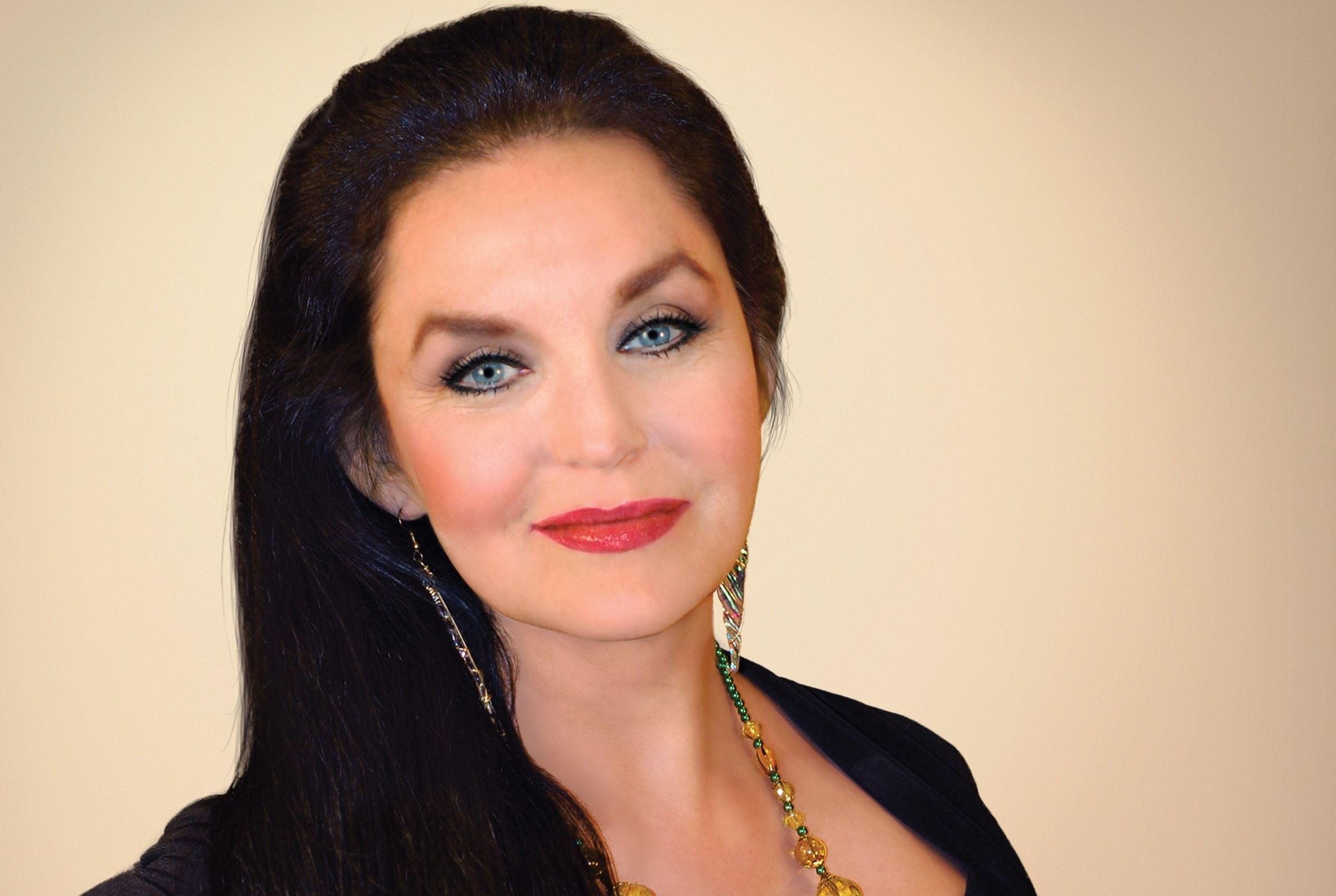 13-extraordinary-facts-about-crystal-gayle