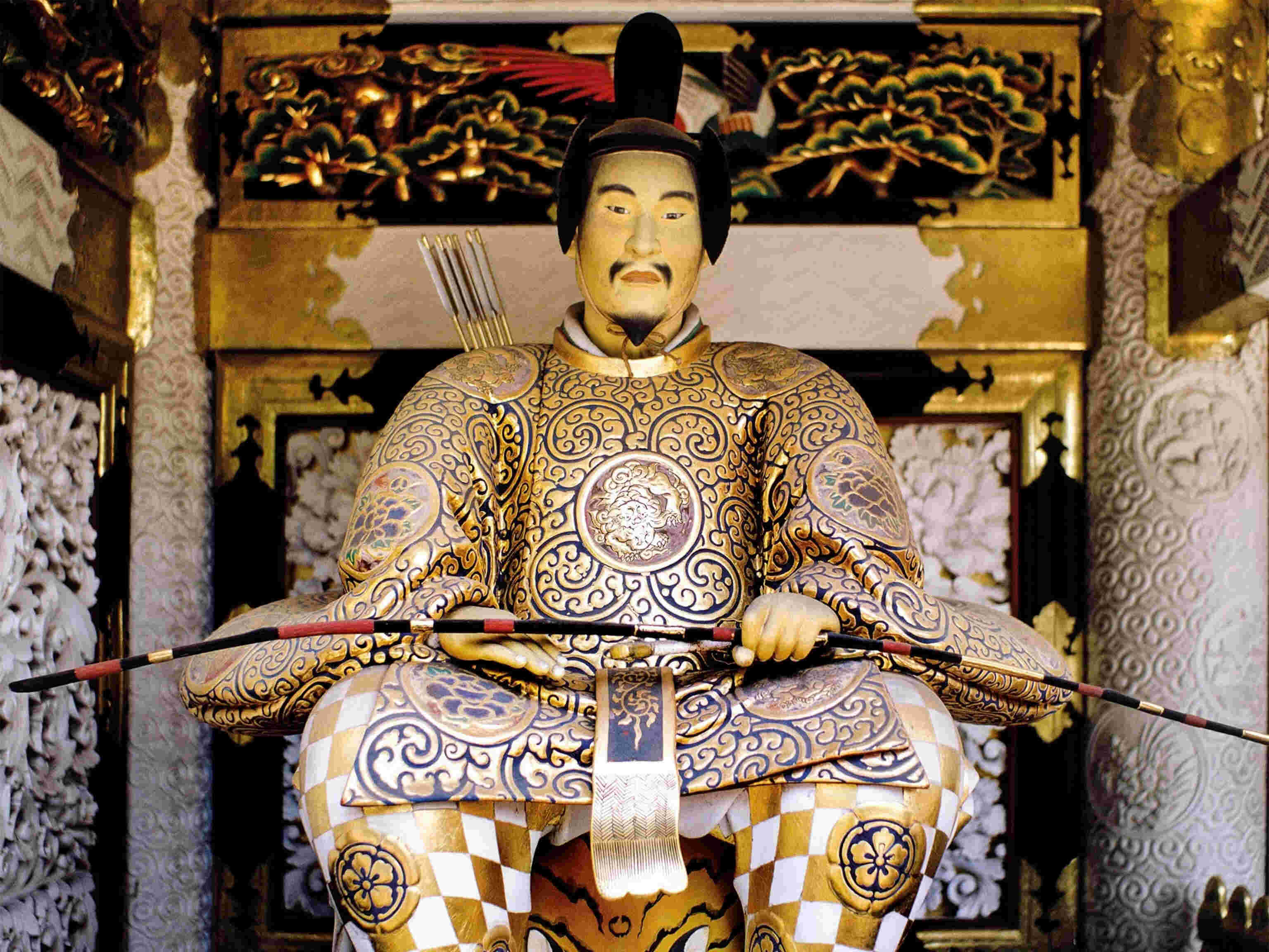 13-fascinating-facts-about-the-emperor-of-the-yayoi-period-statue