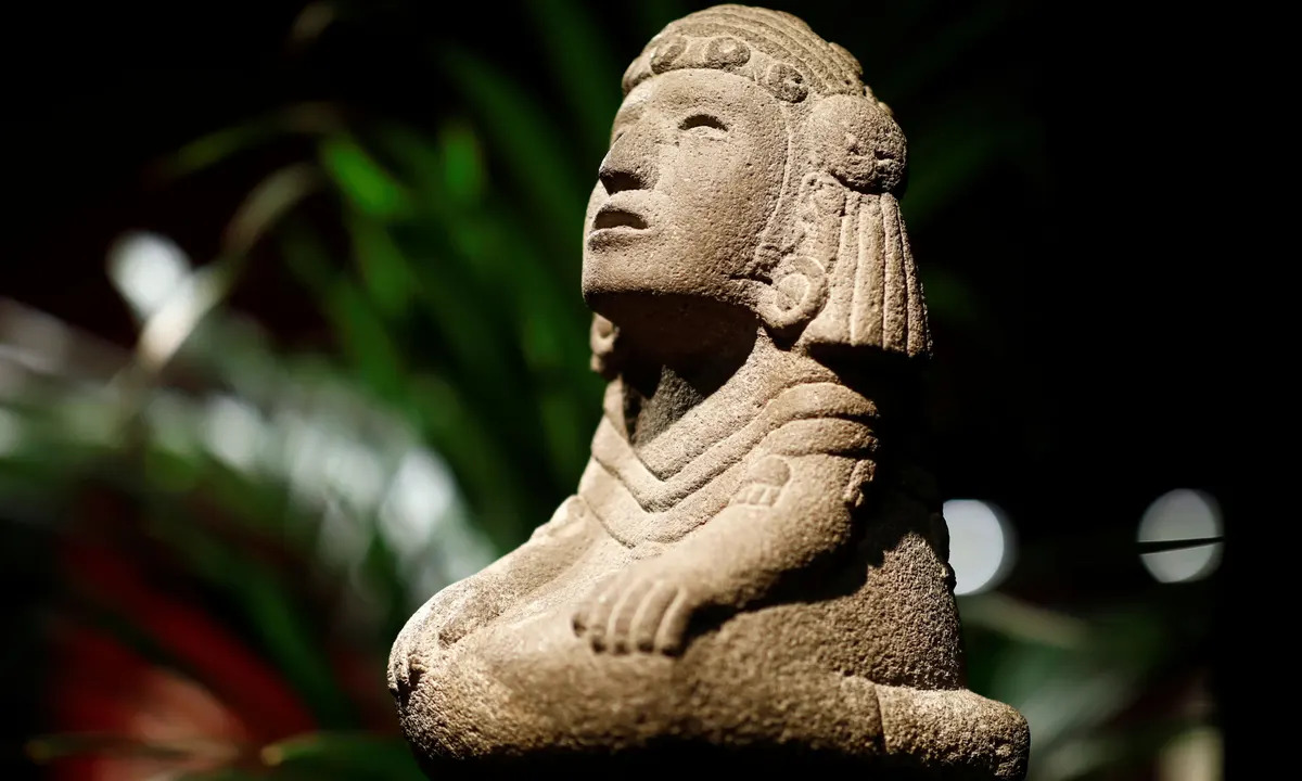 13-intriguing-facts-about-the-king-of-the-aztec-empire-statue