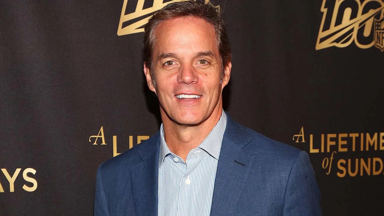 13-surprising-facts-about-bill-hemmer