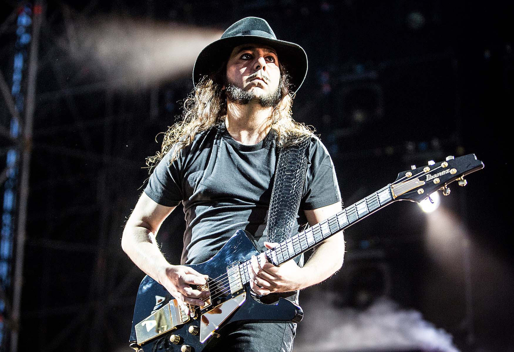 13-surprising-facts-about-daron-malakian