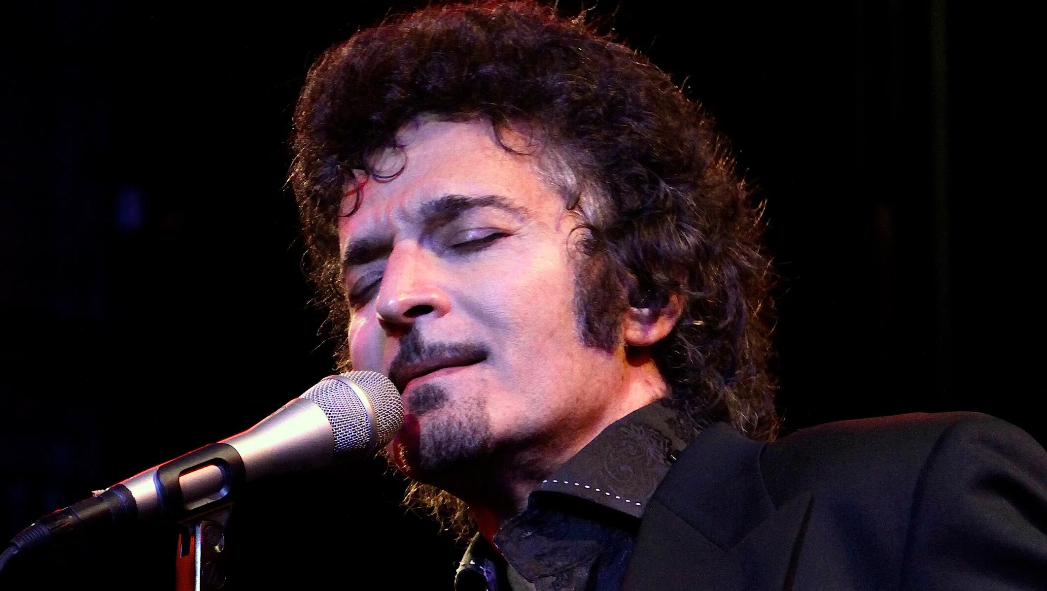 14-intriguing-facts-about-gino-vannelli