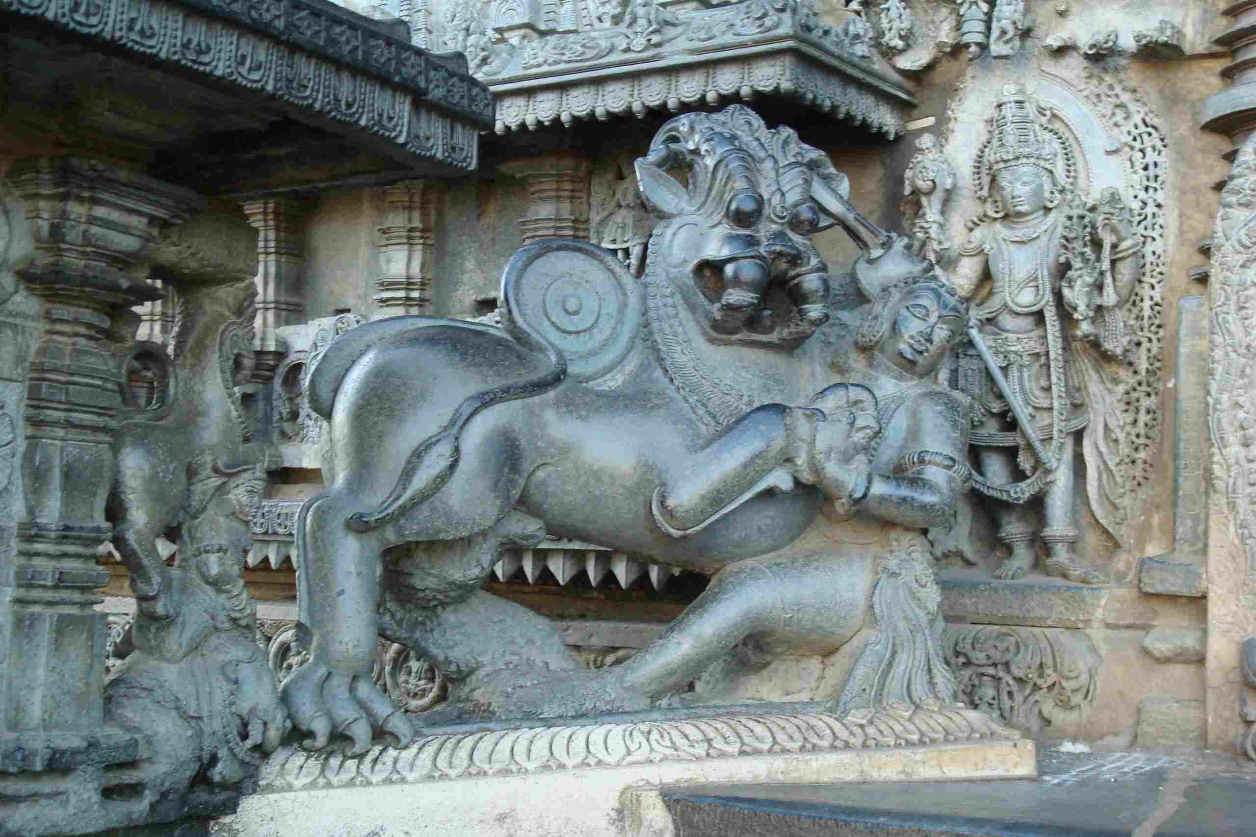 15-captivating-facts-about-the-maharaja-of-the-hoysala-empire-statue