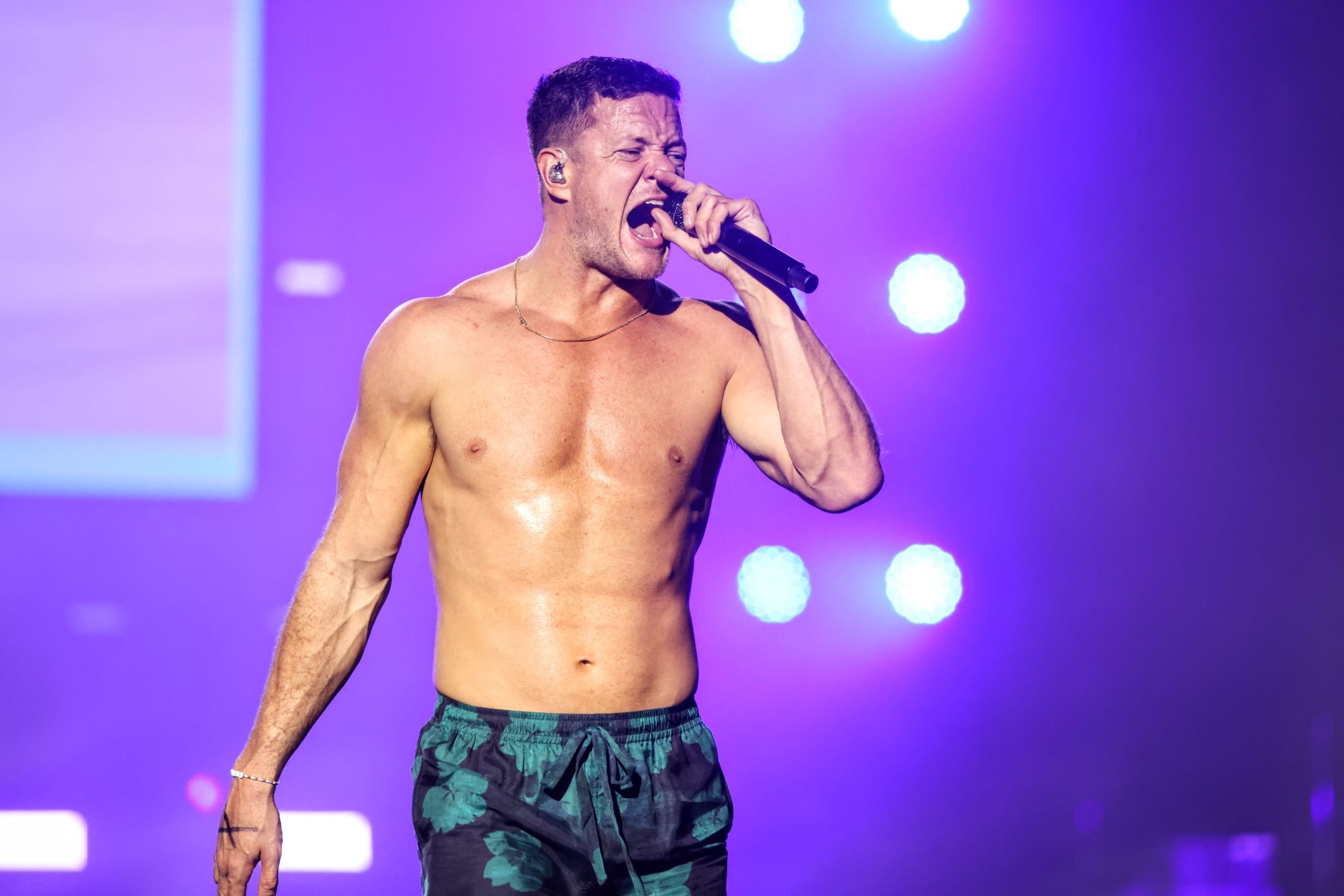 15-intriguing-facts-about-dan-reynolds