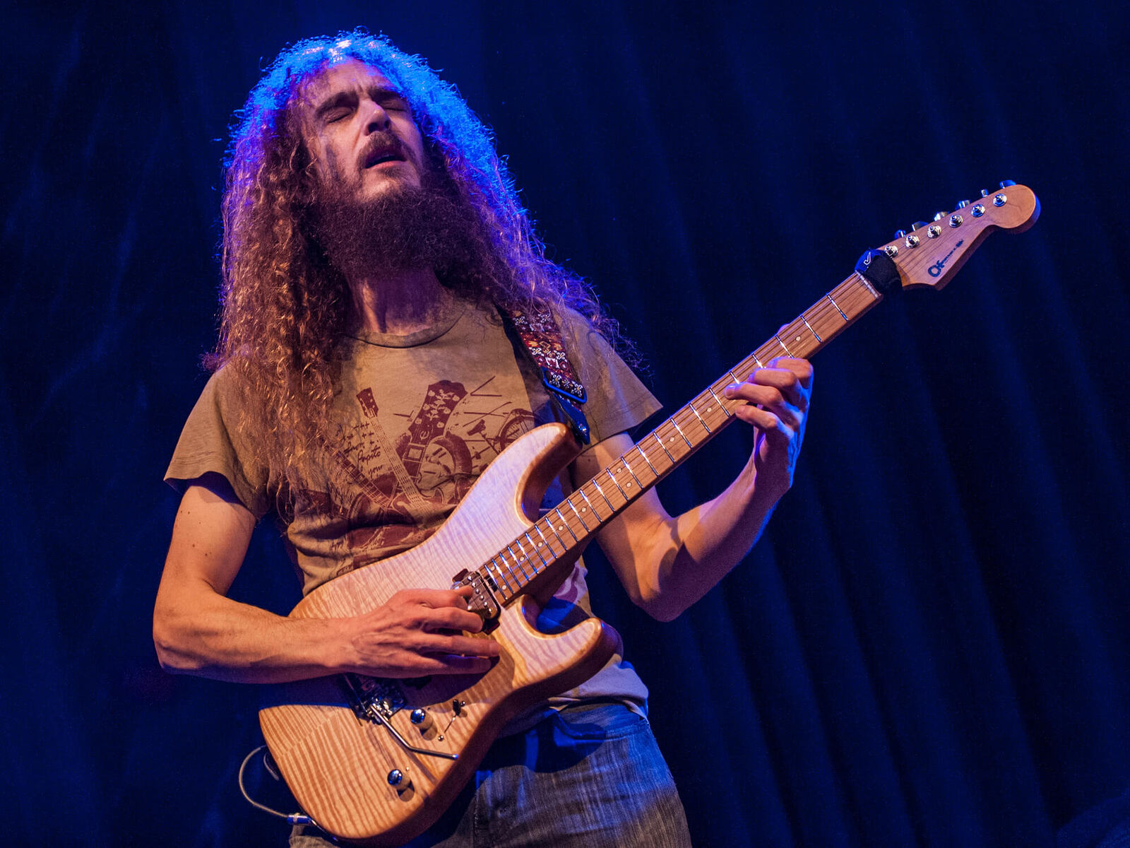 16-captivating-facts-about-guthrie-govan