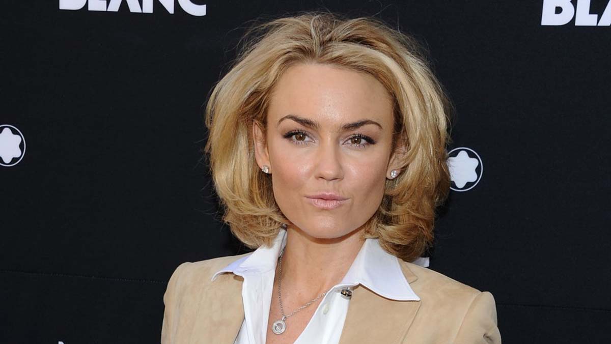 16 Captivating Facts About Kelly Carlson - Facts.net