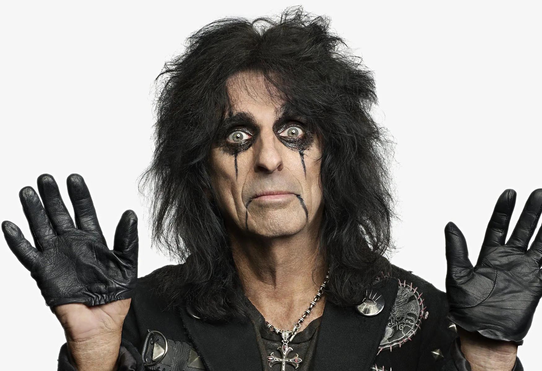 16-enigmatic-facts-about-alice-cooper