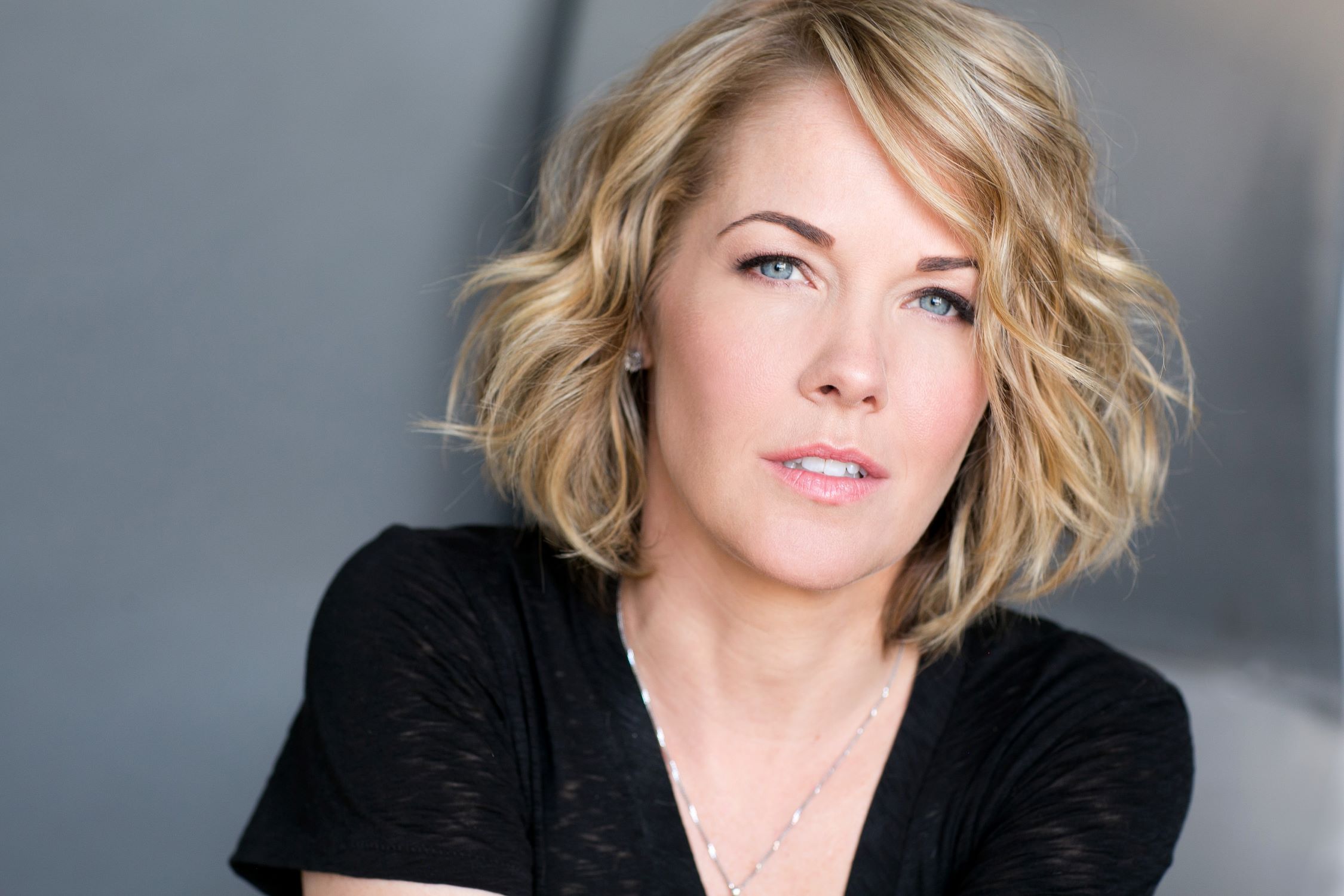 16-enigmatic-facts-about-andrea-anders
