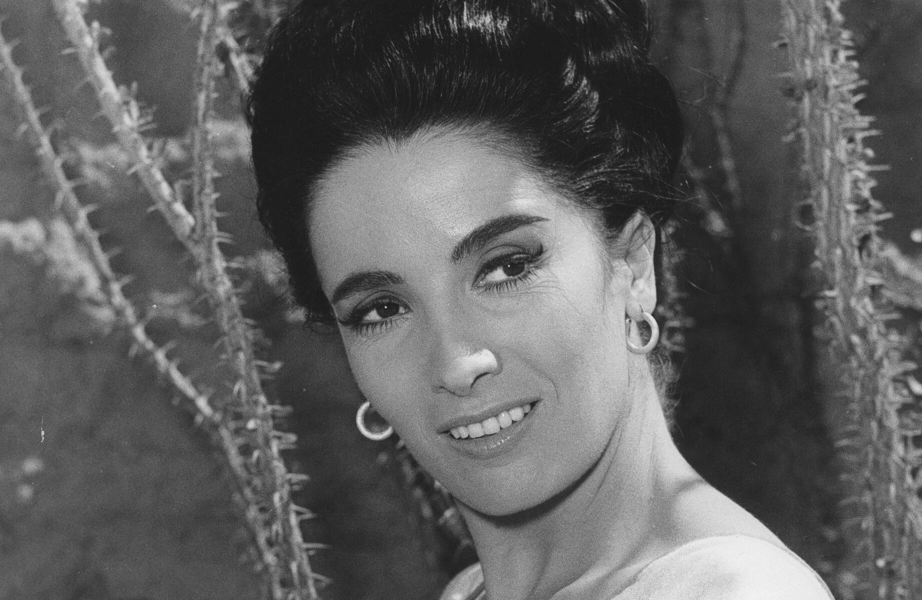 16-enigmatic-facts-about-linda-cristal