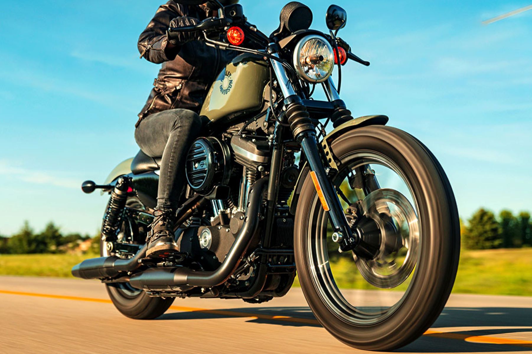 17-captivating-facts-about-harley-davidson-iron-883
