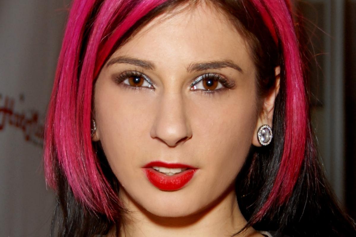 17 Surprising Facts About Joanna Angel