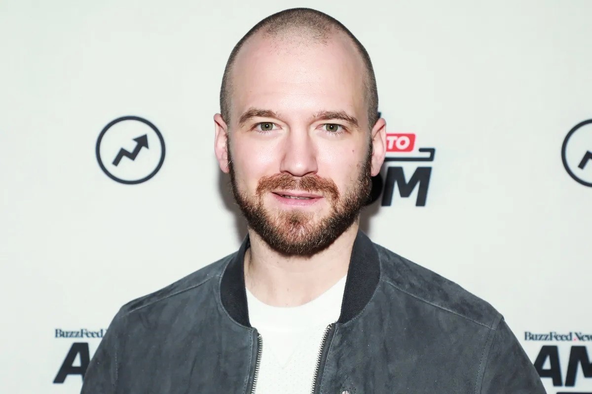 Meet 'Hot Ones' Host Sean Evans Who Eats Spicy Wings With Celebs