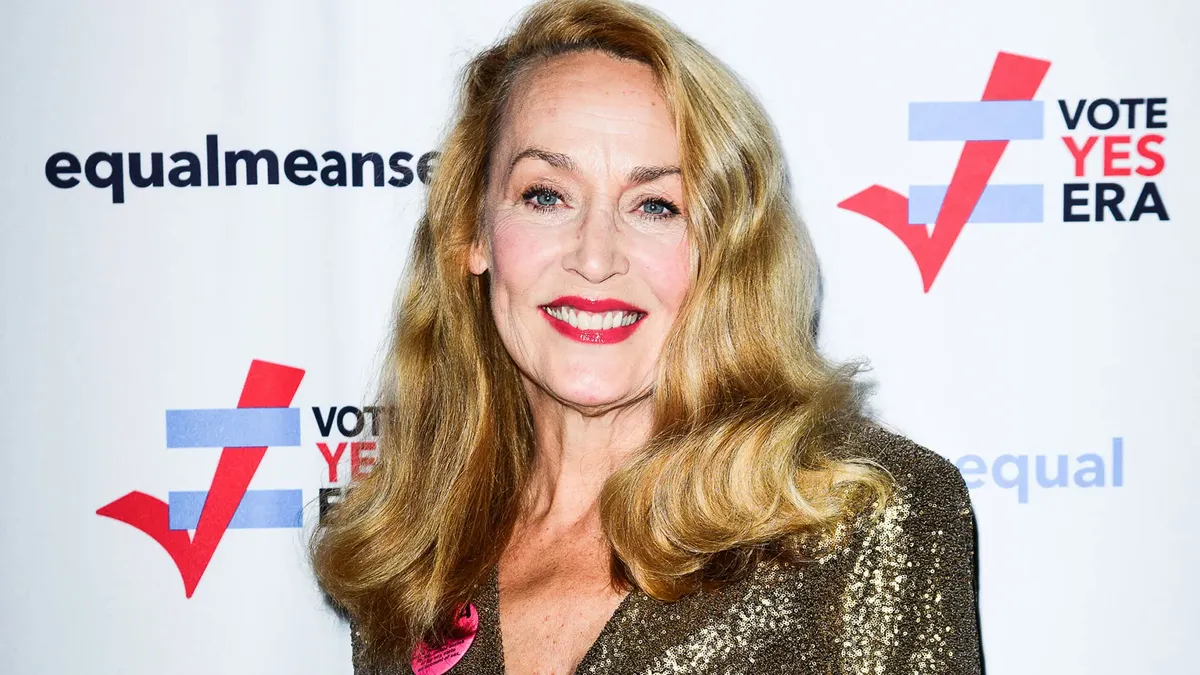 18-astounding-facts-about-jerry-hall