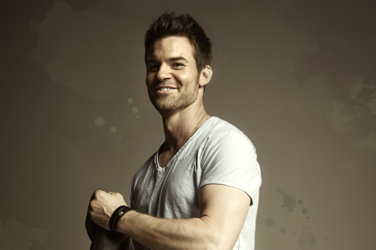 18-captivating-facts-about-daniel-gillies