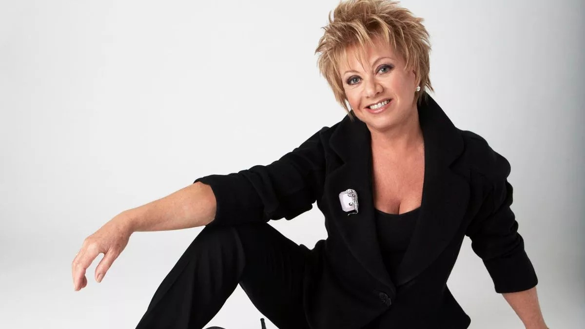 18-enigmatic-facts-about-elaine-paige