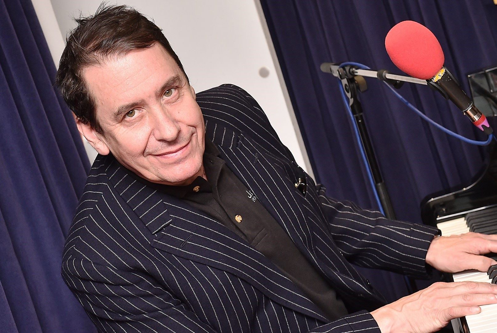 18-enigmatic-facts-about-jools-holland