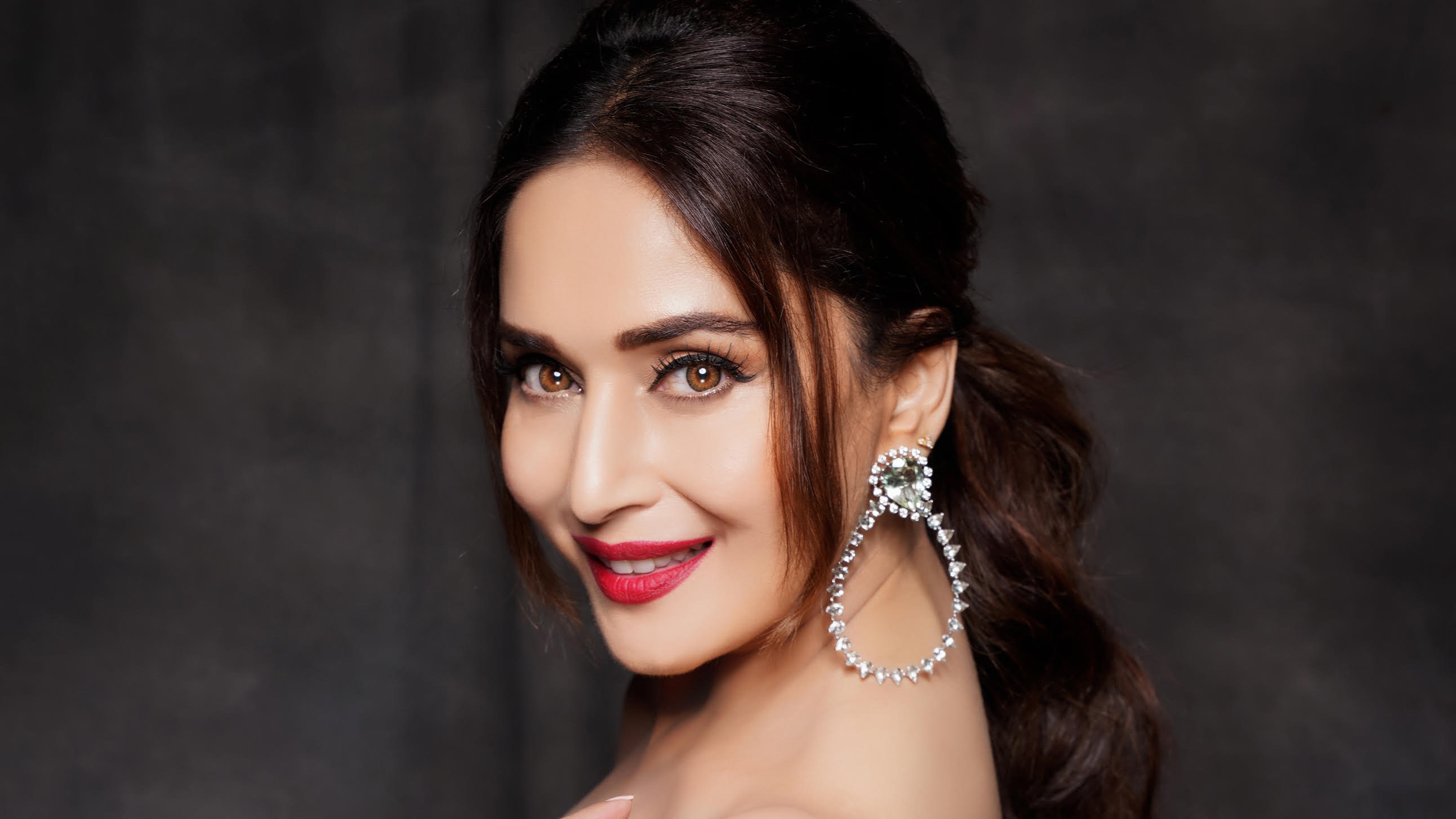 18-fascinating-facts-about-madhuri-dixit