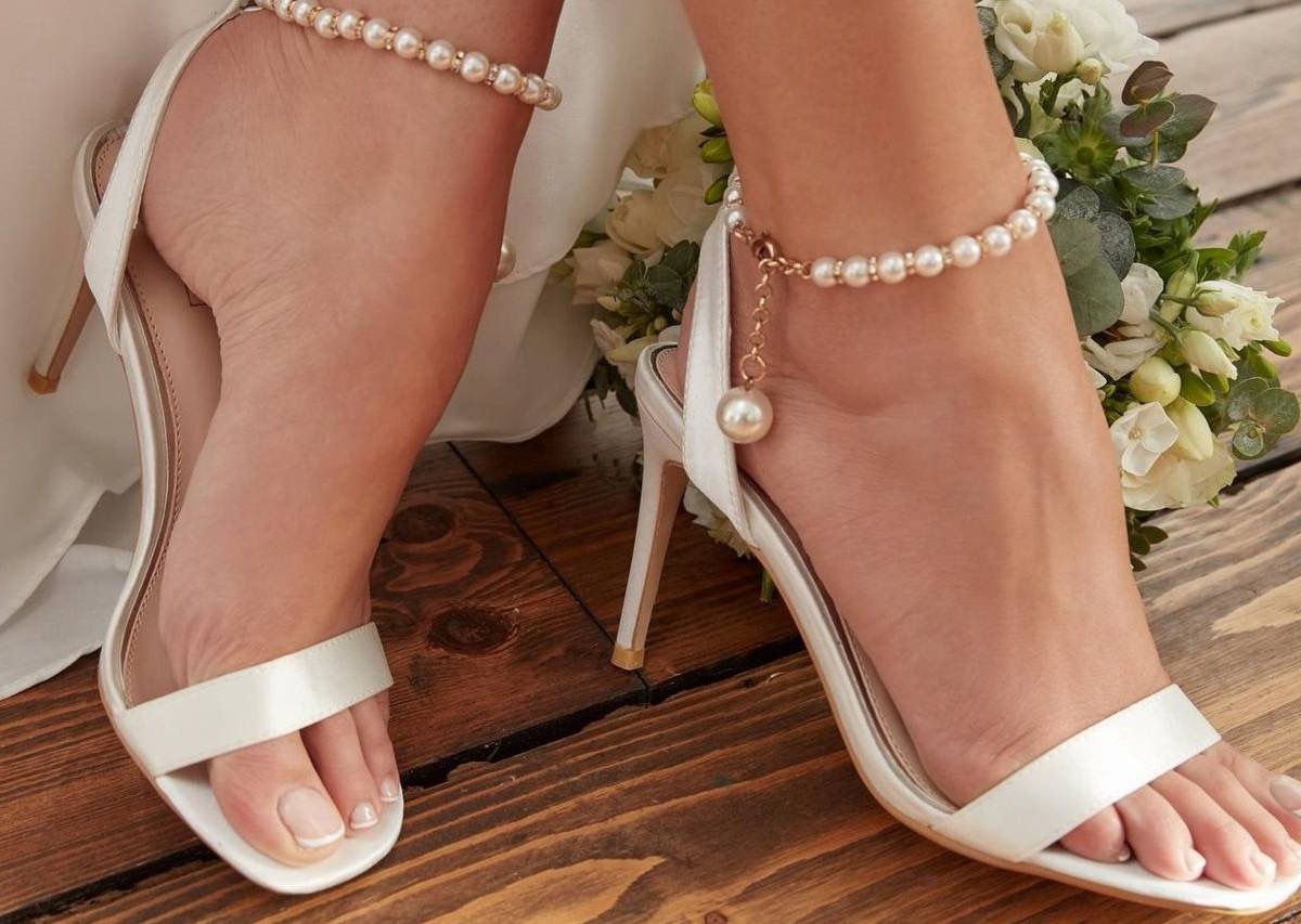 19-astonishing-facts-about-pearl-heels