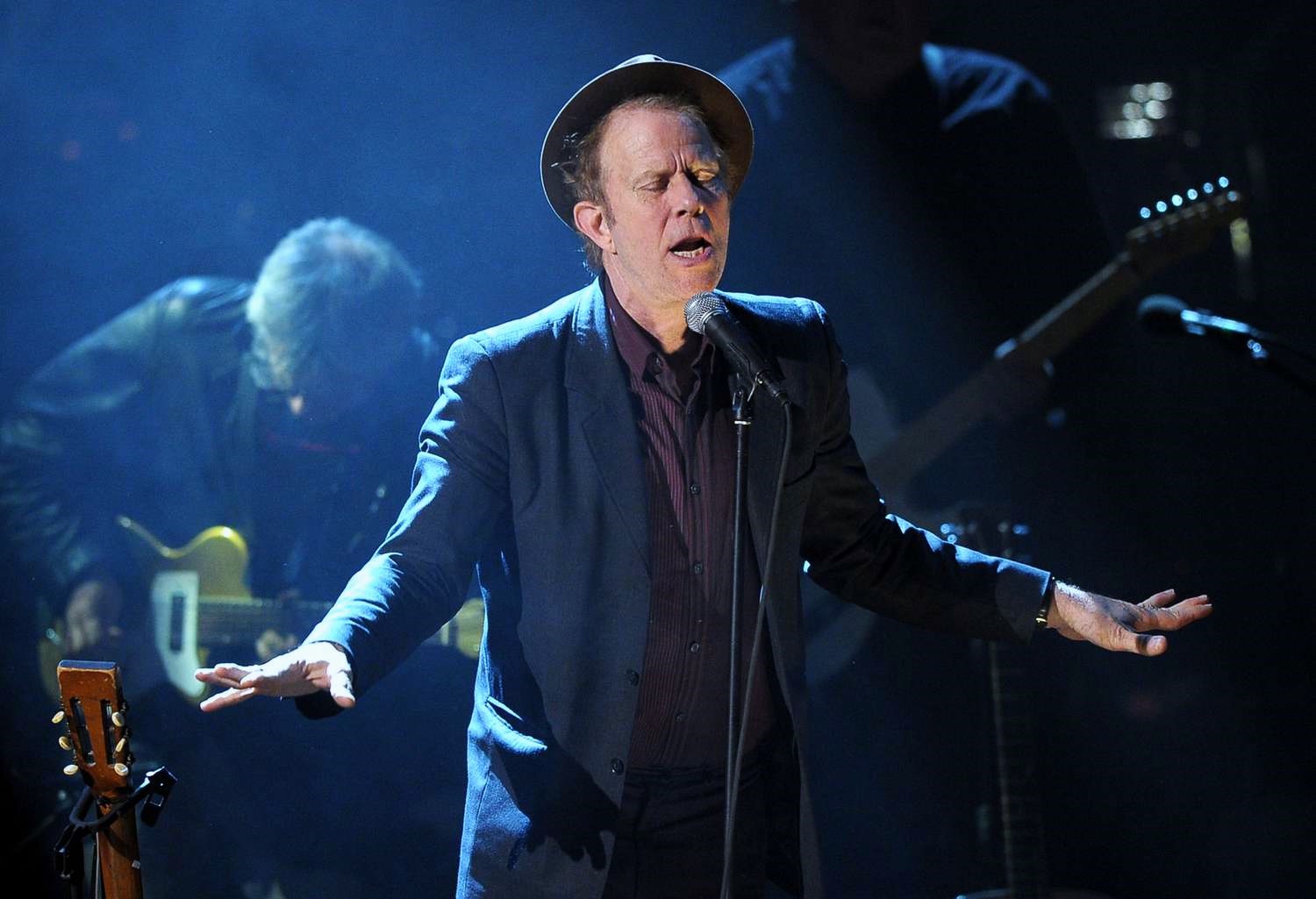 19-astounding-facts-about-tom-waits