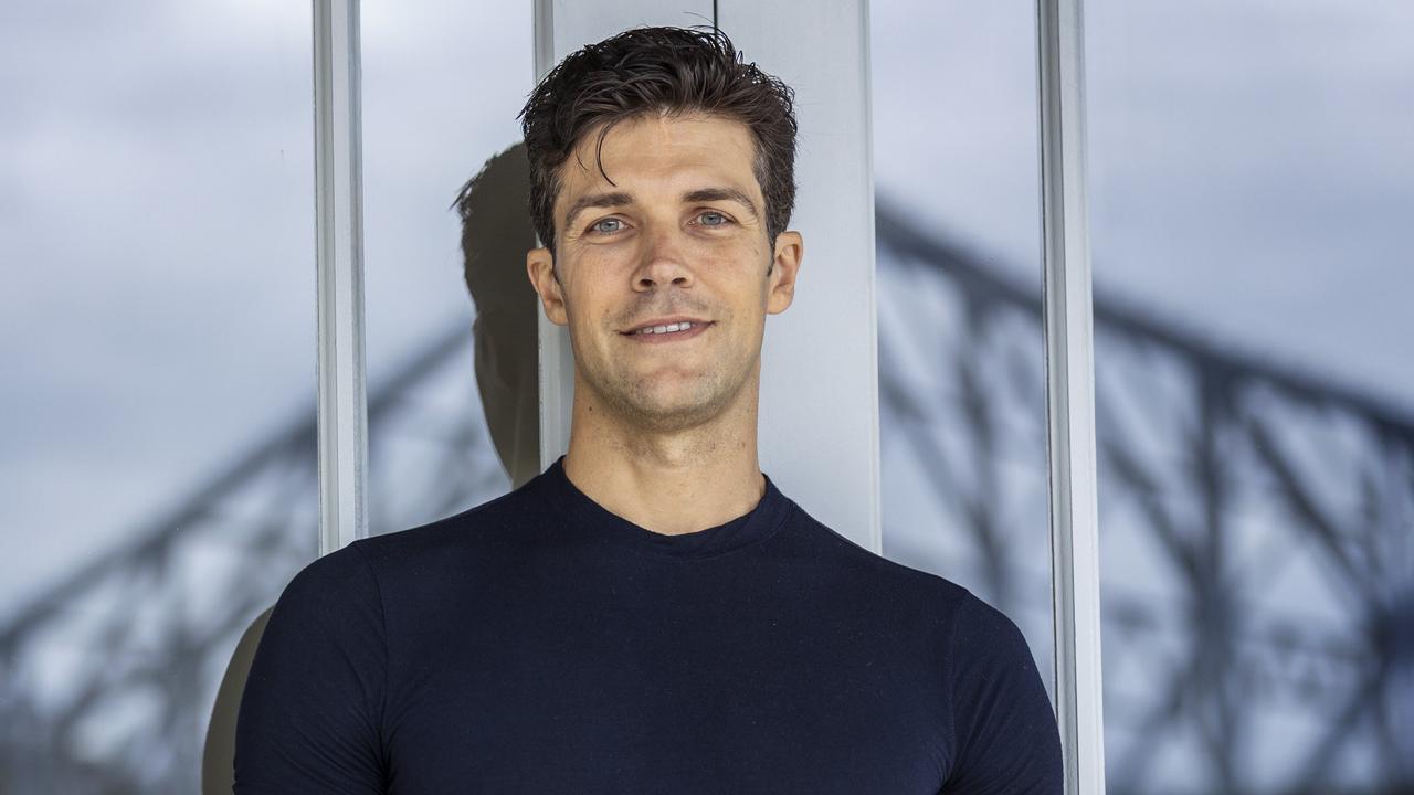 19 Extraordinary Facts About Roberto Bolle - Facts.net