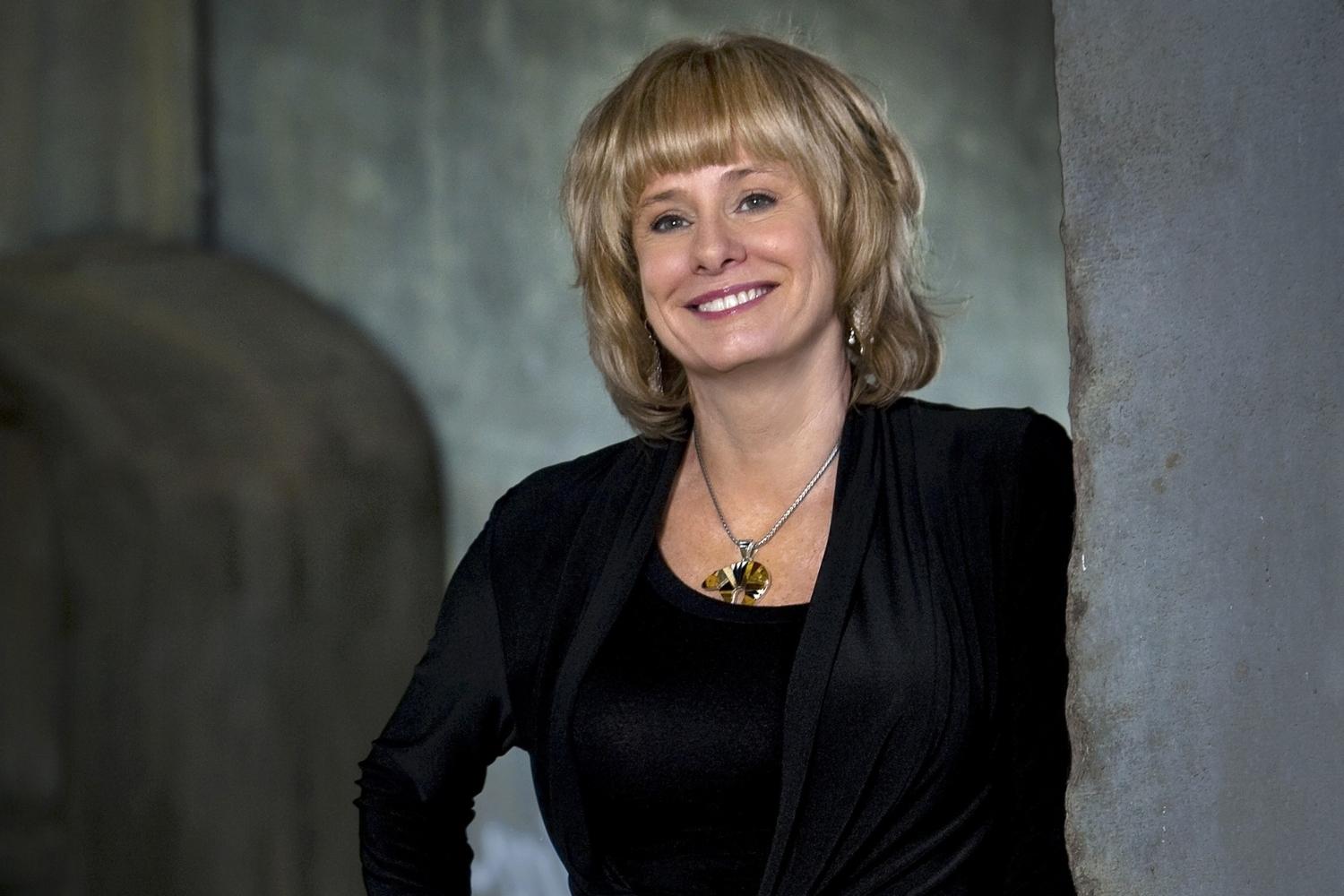20-astonishing-facts-about-kathy-reichs