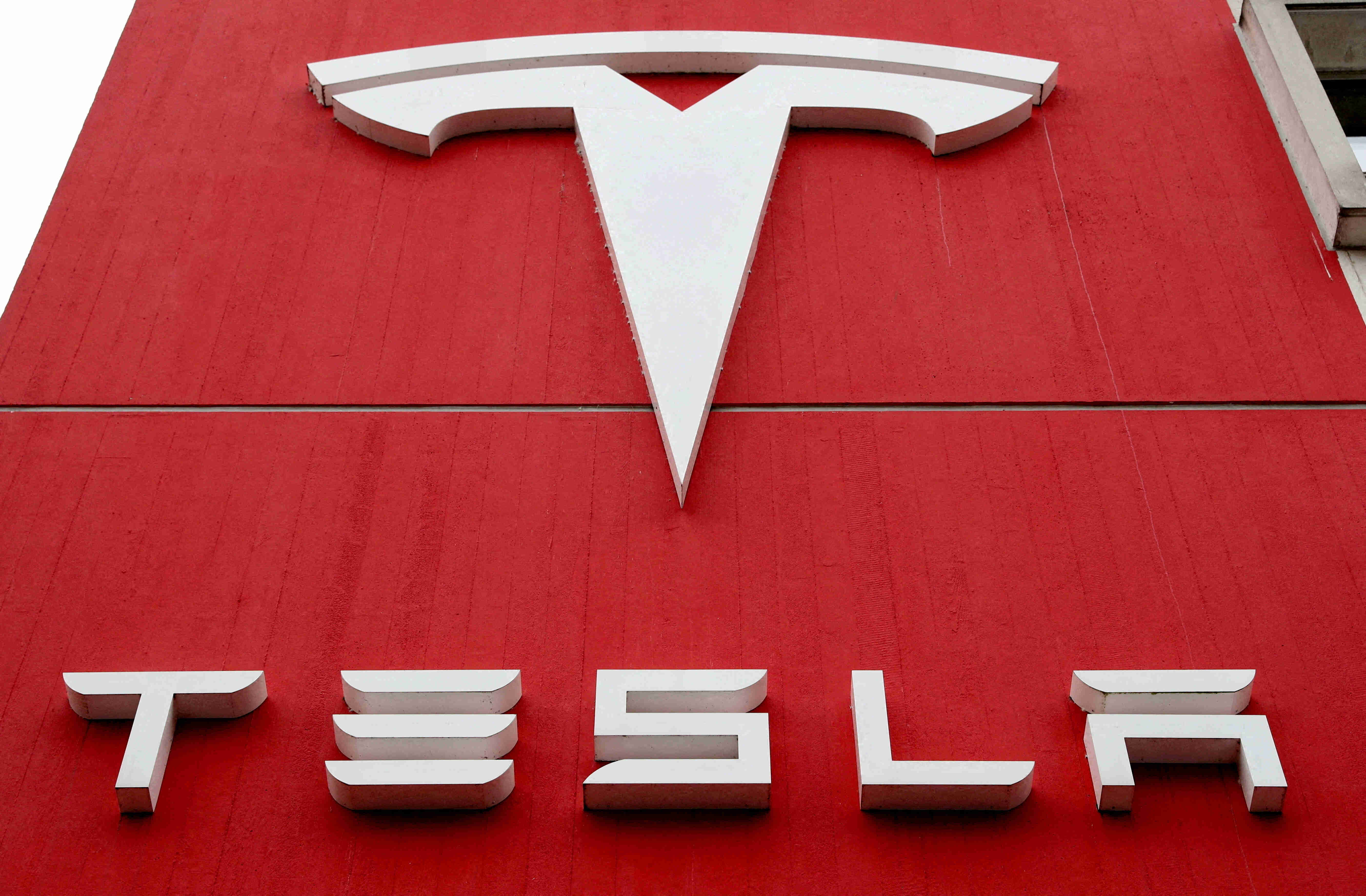 20-facts-about-tesla