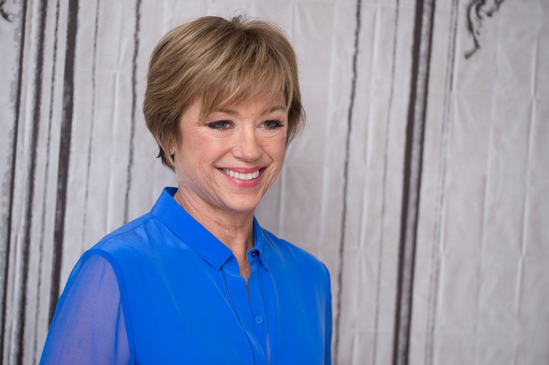 21 Extraordinary Facts About Dorothy Hamill - Facts.net