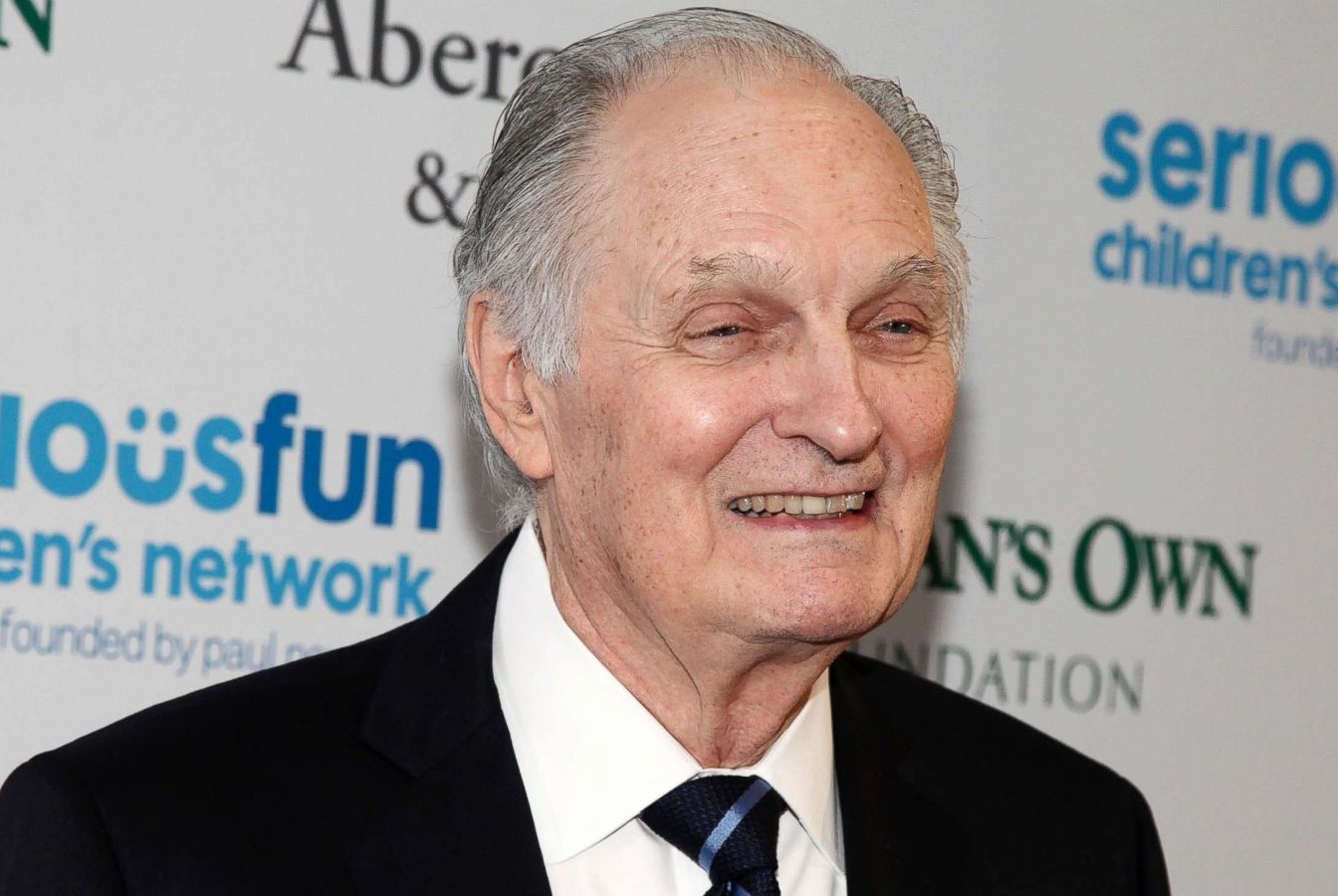 22-extraordinary-facts-about-alan-alda