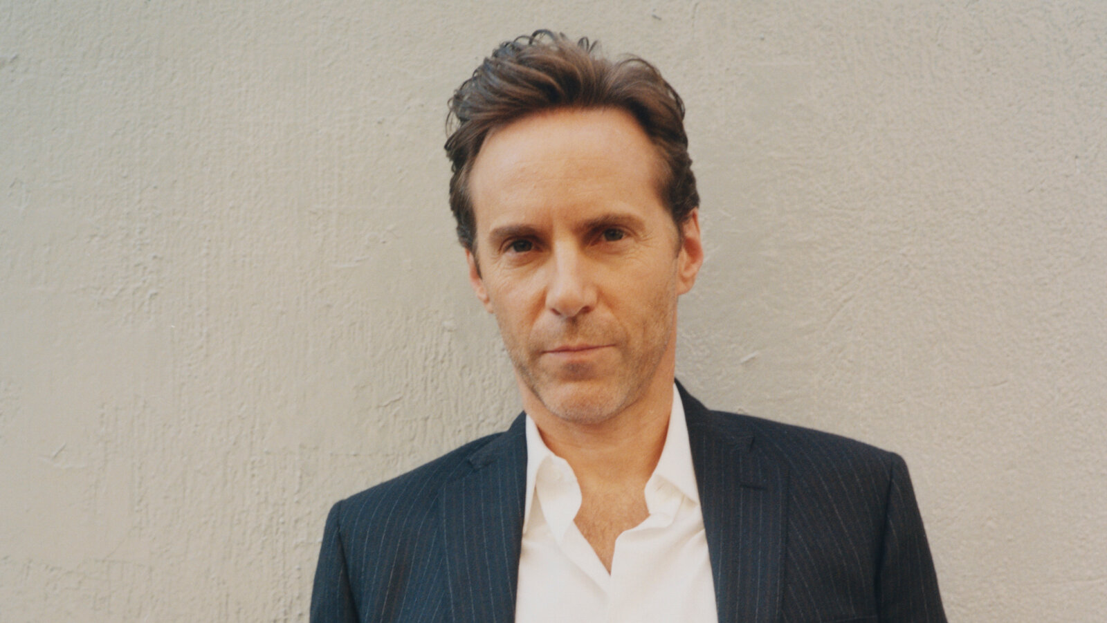 22-mind-blowing-facts-about-alessandro-nivola