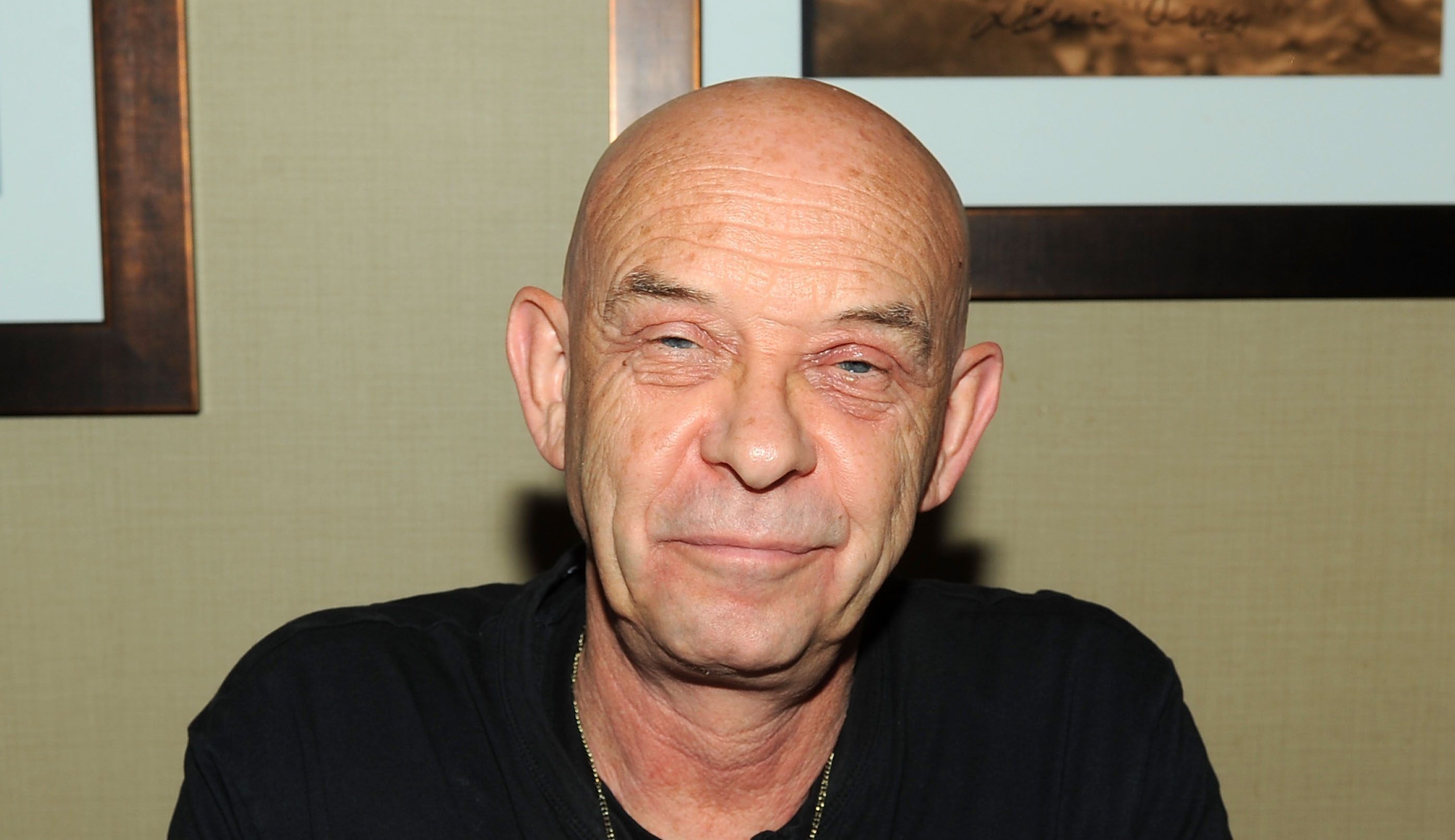 Даг Брэдли британский актёр. Doug Bradley.