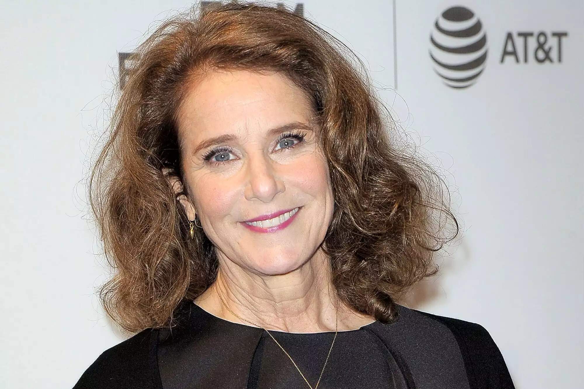 23-captivating-facts-about-debra-winger