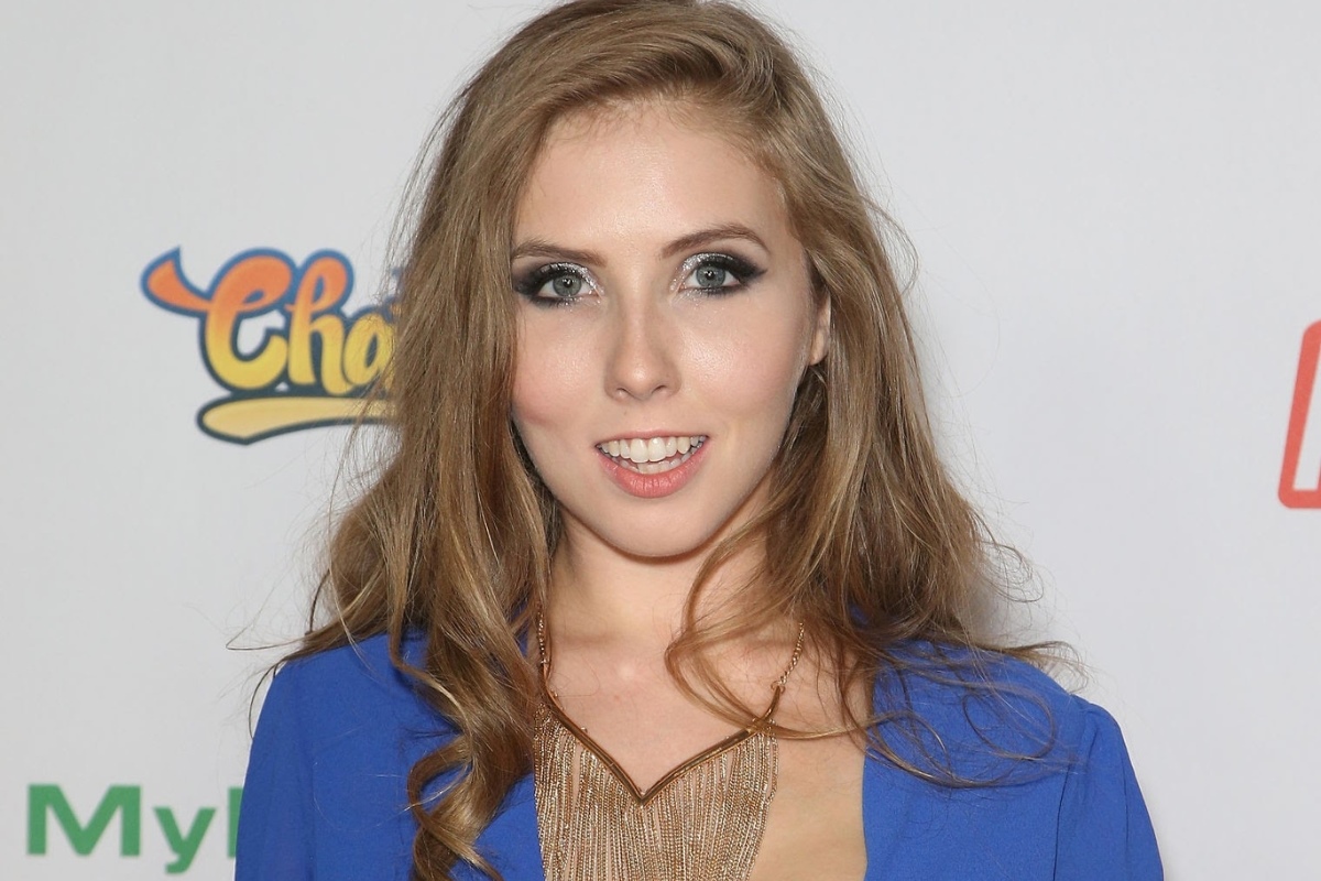 23 Enigmatic Facts About Lena Paul Facts