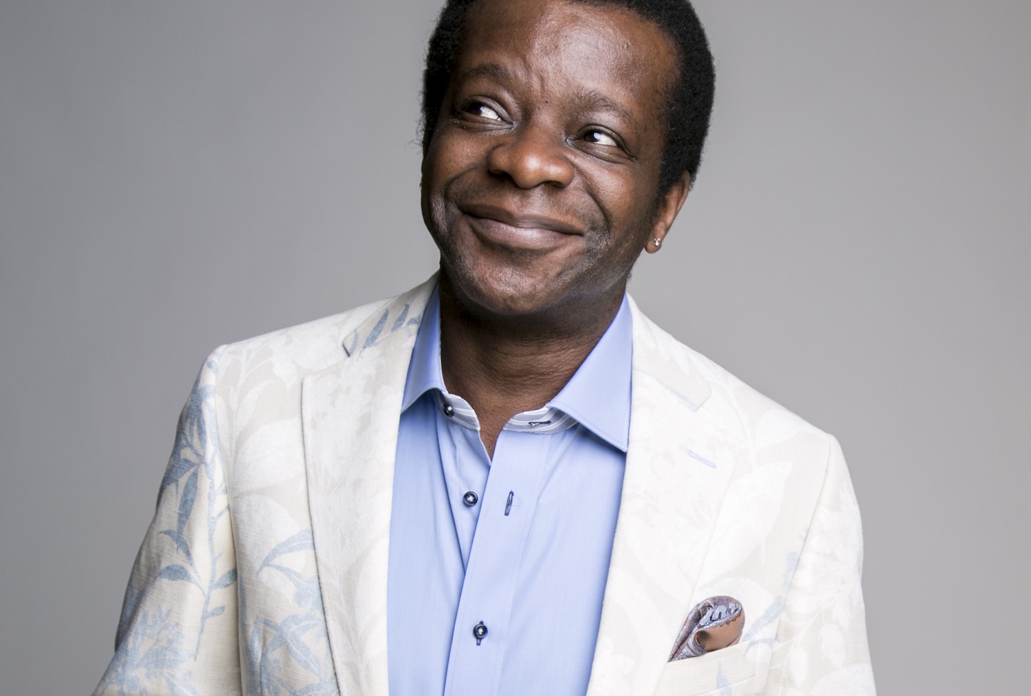 23 Enigmatic Facts About Stephen K. Amos