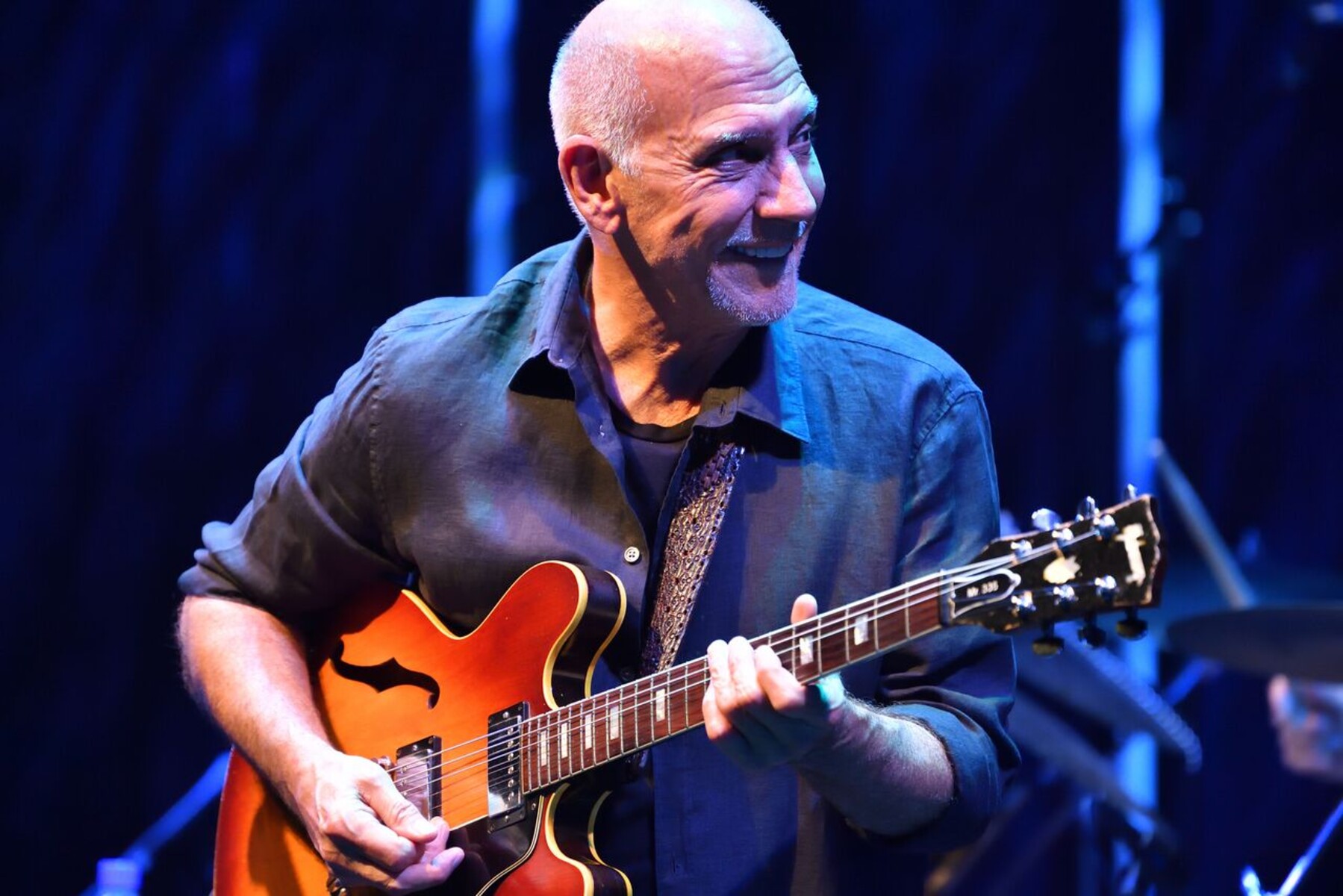 23-surprising-facts-about-larry-carlton