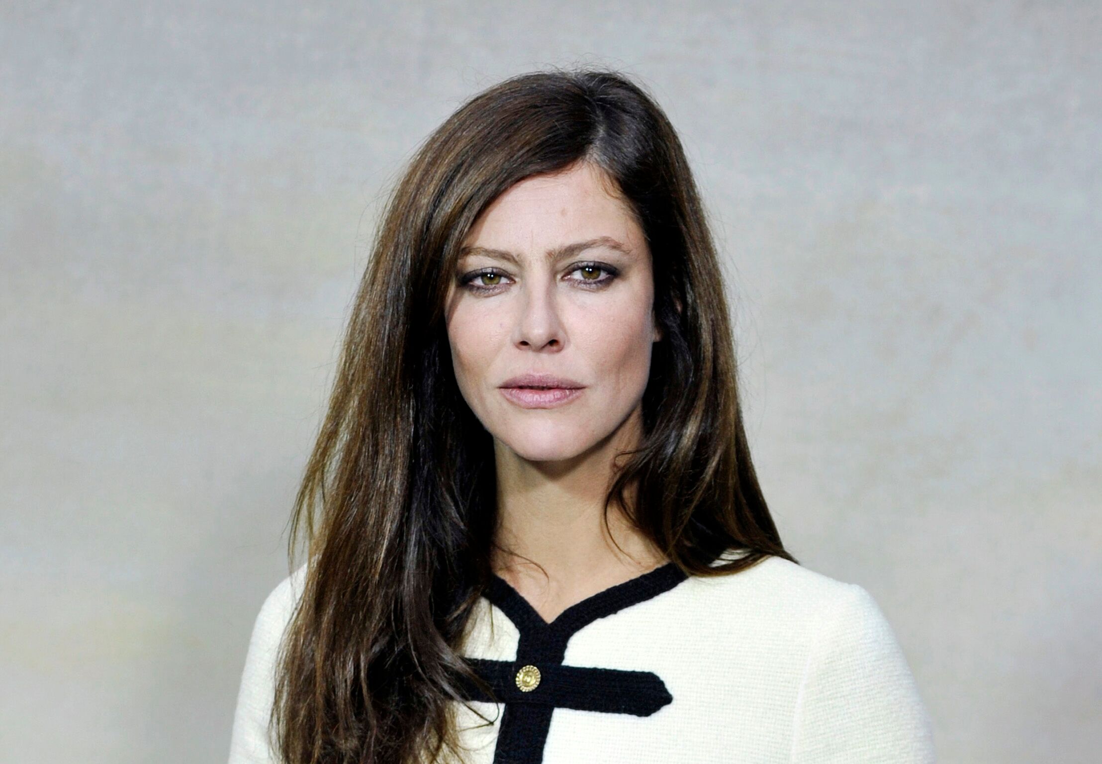 25-captivating-facts-about-anna-mouglalis
