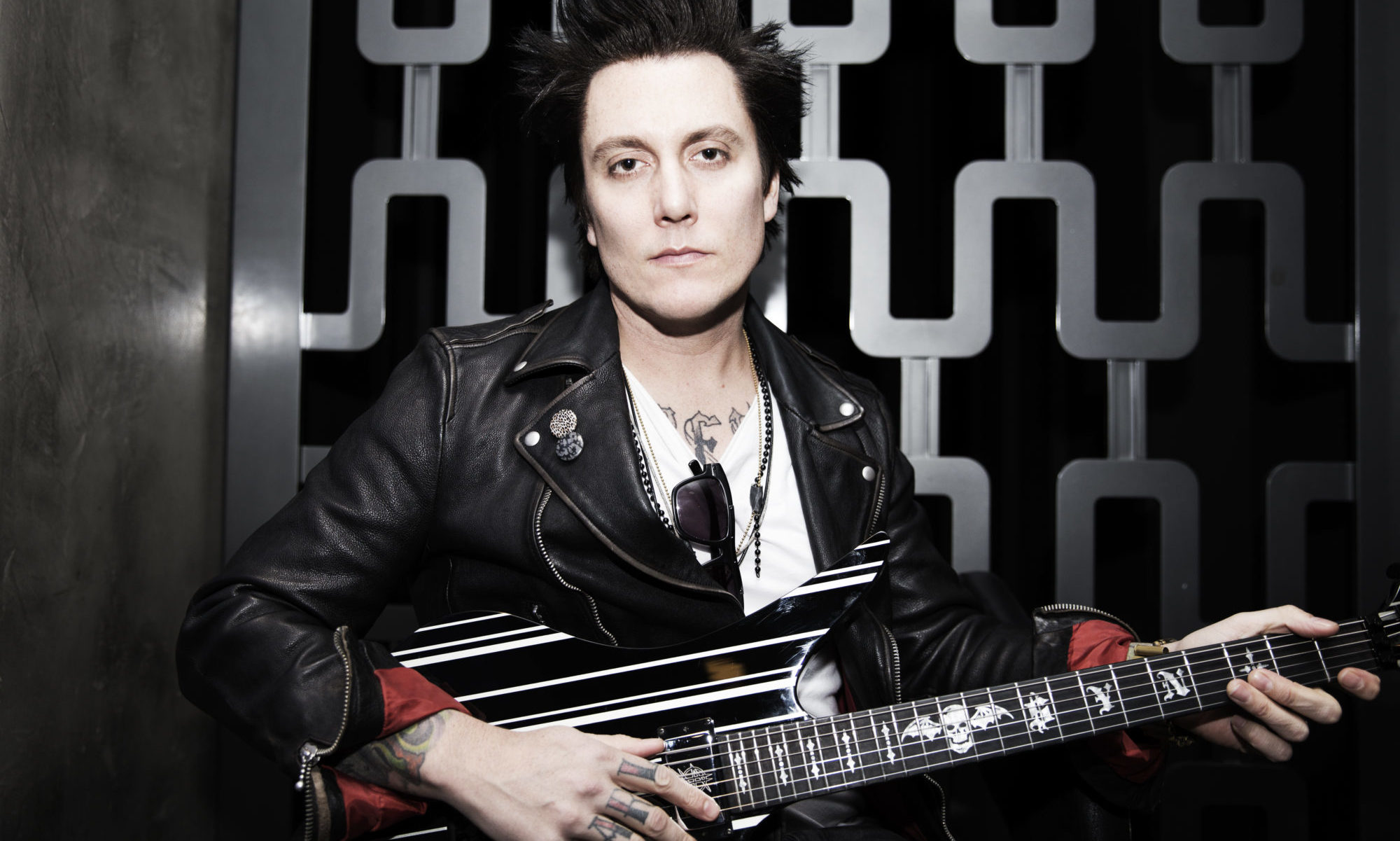 25-extraordinary-facts-about-synyster-gates