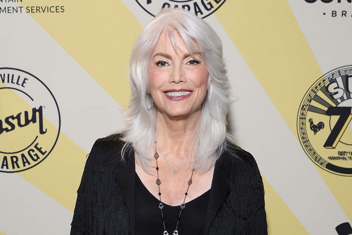 25-unbelievable-facts-about-emmylou-harris