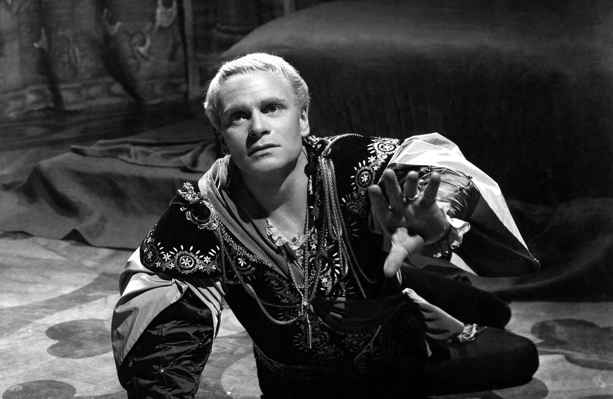 35-facts-about-the-movie-hamlet