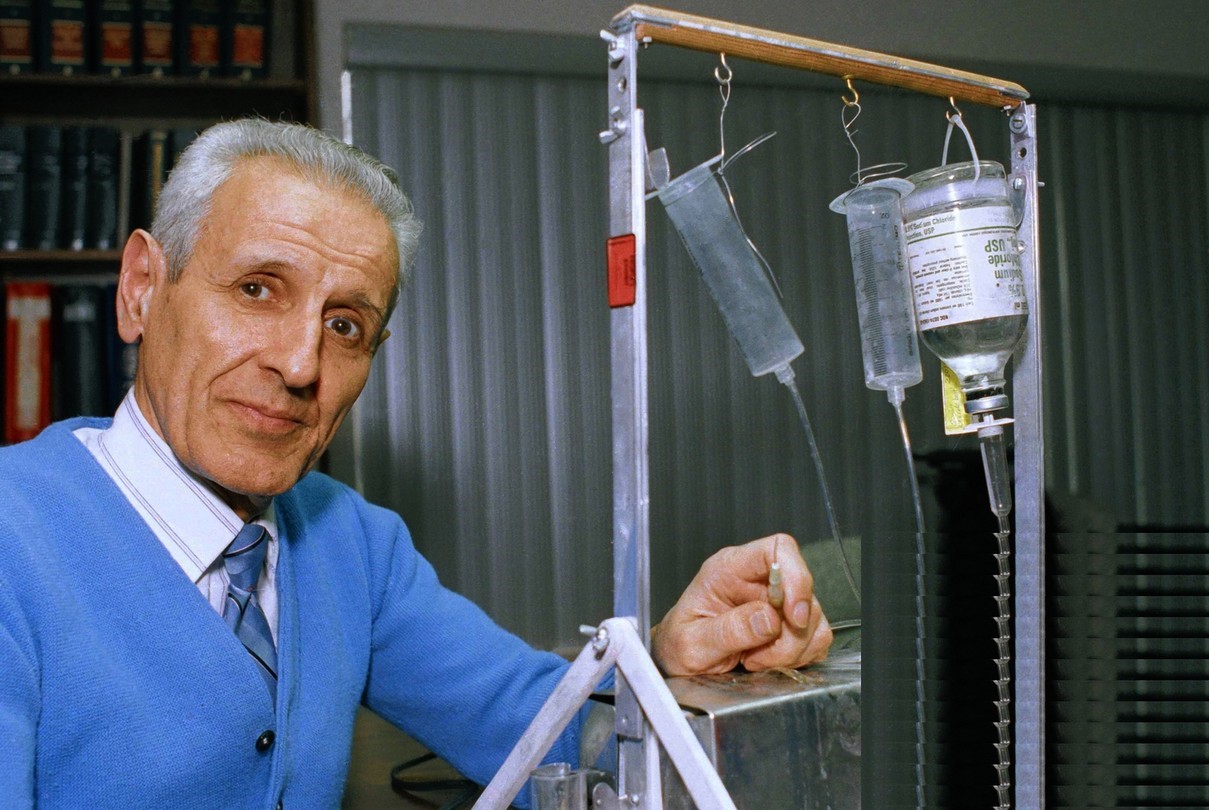 8-enigmatic-facts-about-jack-kevorkian