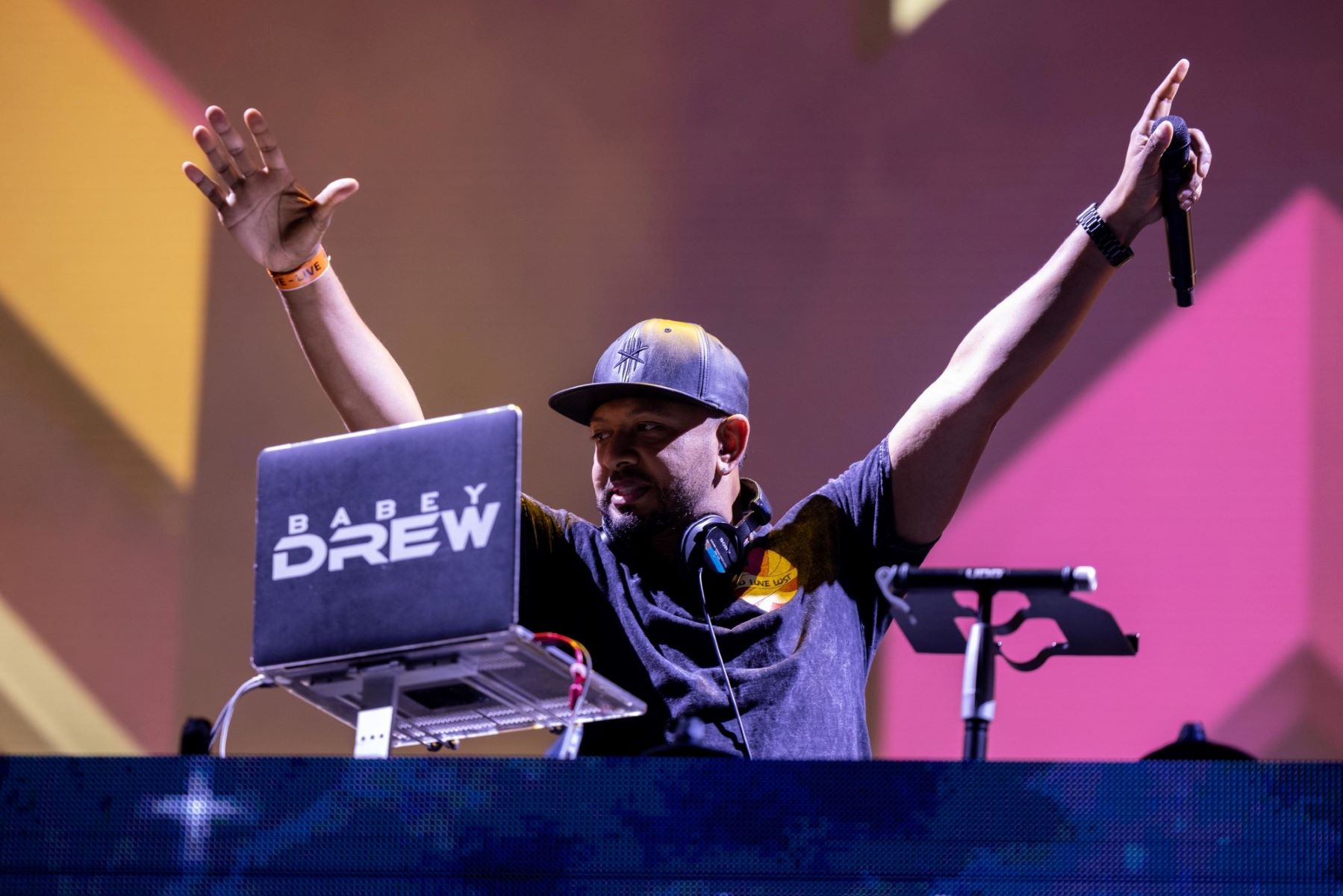 8-extraordinary-facts-about-dj-babey-drew