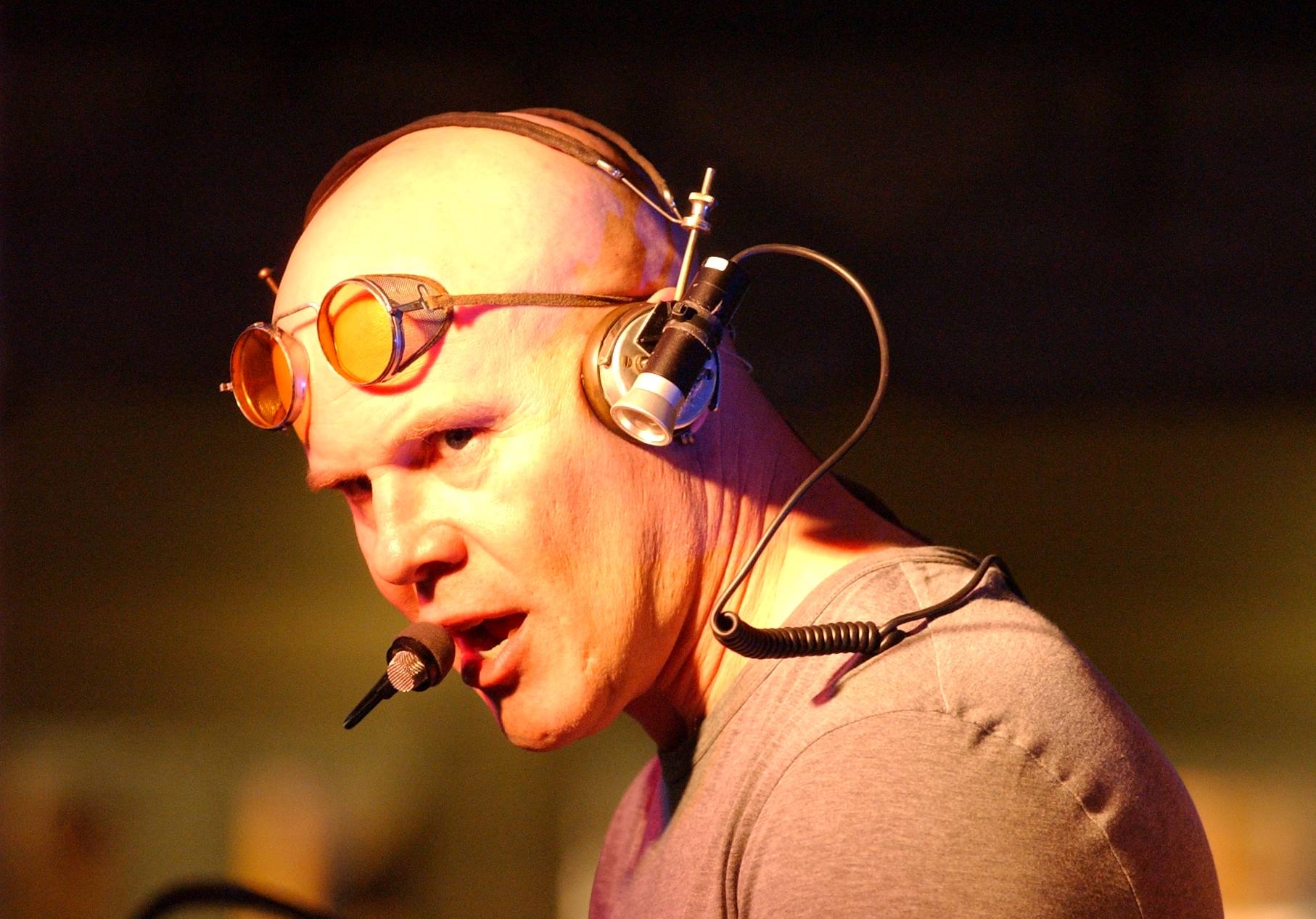 8-extraordinary-facts-about-thomas-dolby