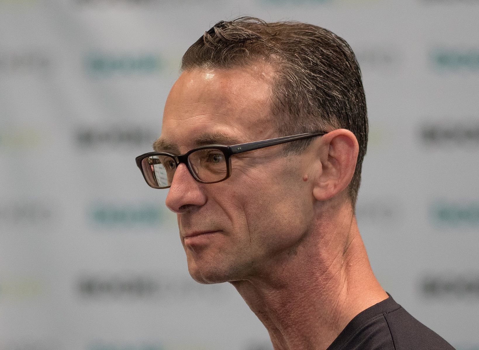 8-mind-blowing-facts-about-chuck-palahniuk