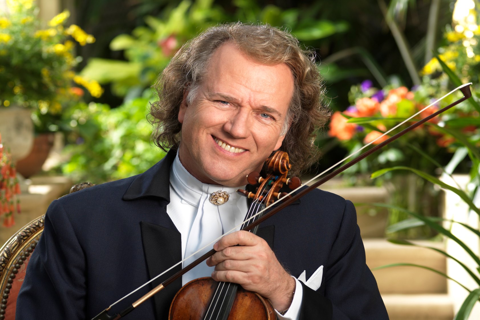 9-extraordinary-facts-about-andre-rieu